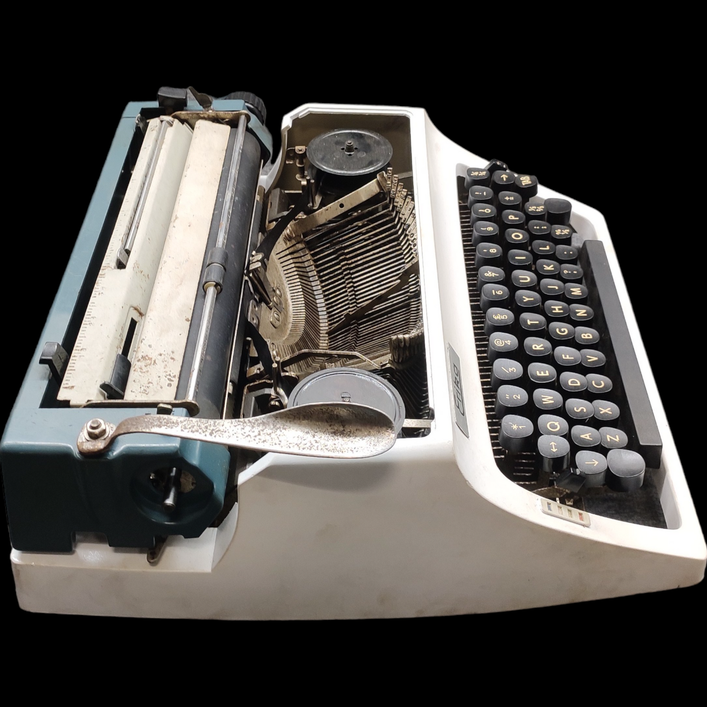 Image of Erika Typewriter. Available from universaltypewritercompany.in