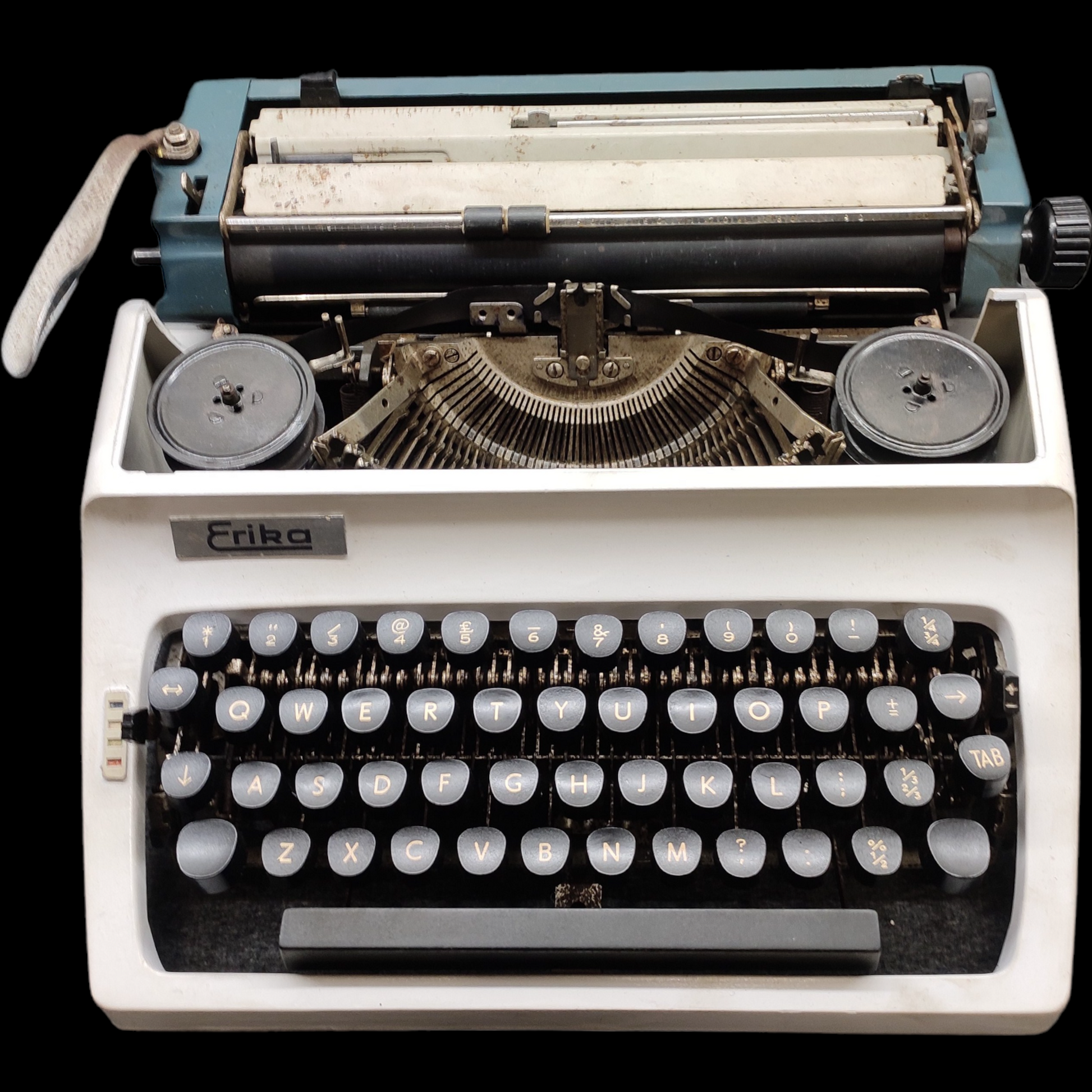 Image of Erika Typewriter. Available from universaltypewritercompany.in