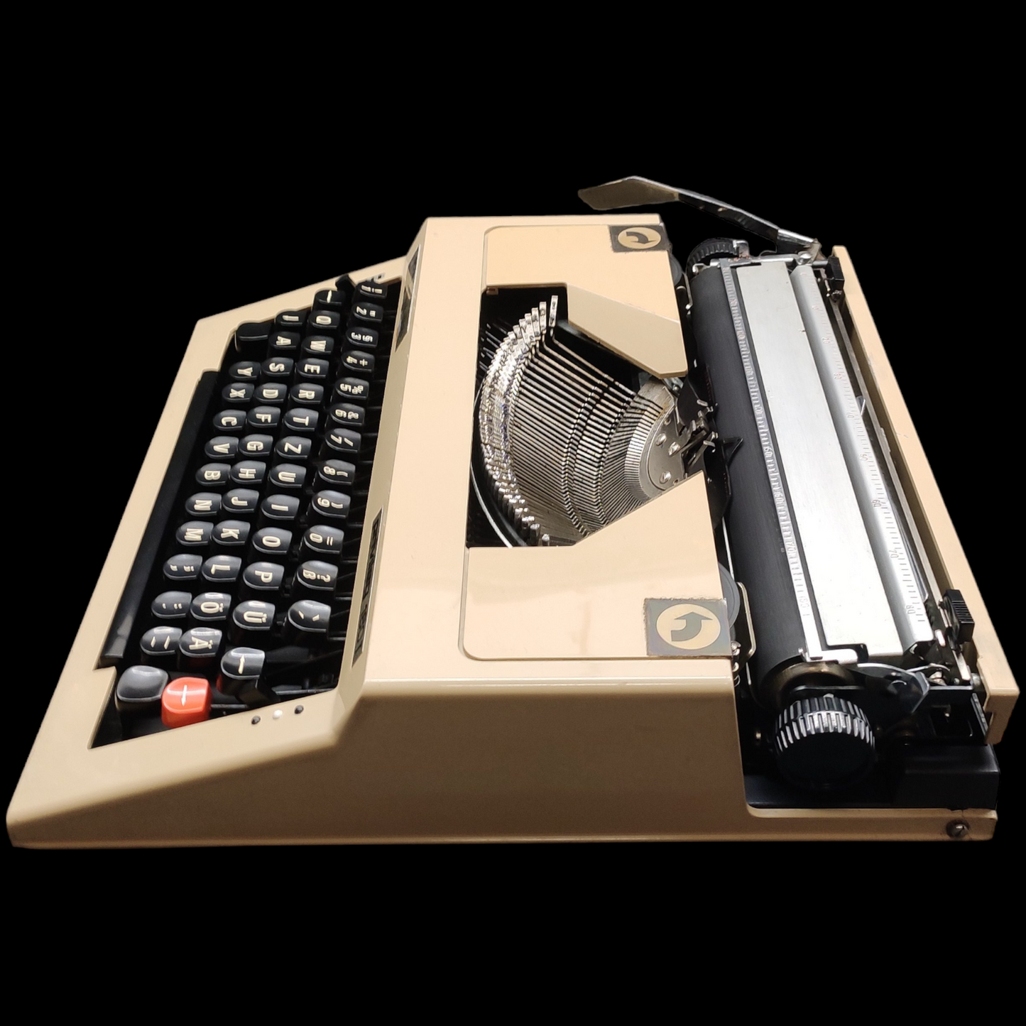 Image of Privileg 160T Typewriter. Available from universaltypewritercompany.in