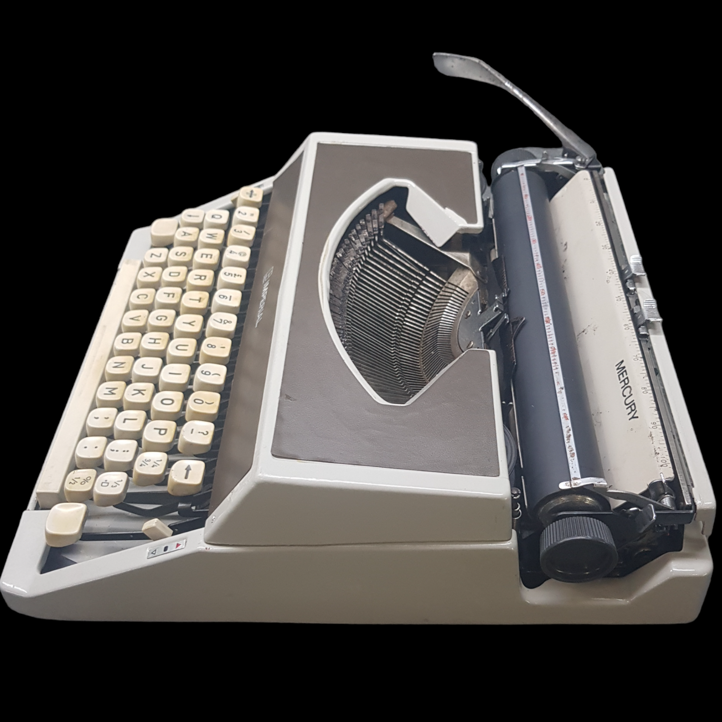 Image of Imperial Typewriter. Portable Typewriter. Made in Japan. Available from universaltypewritercompany.in