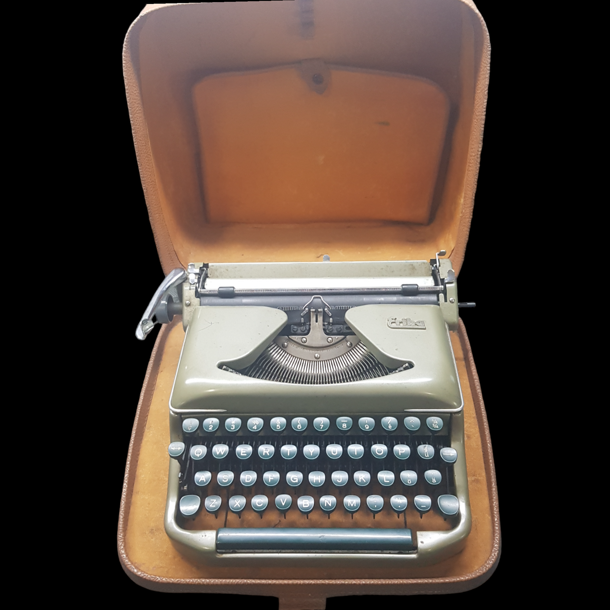 Image of Erika Typewriter. Portable Typewriter. Made in Germany. Available from universaltypewritercompany.in