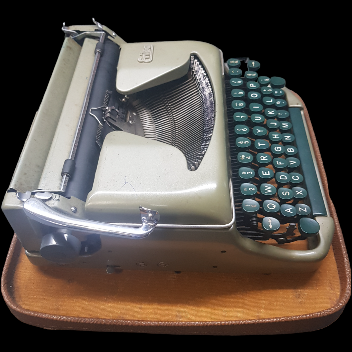 Image of Erika Typewriter. Portable Typewriter. Made in Germany. Available from universaltypewritercompany.in