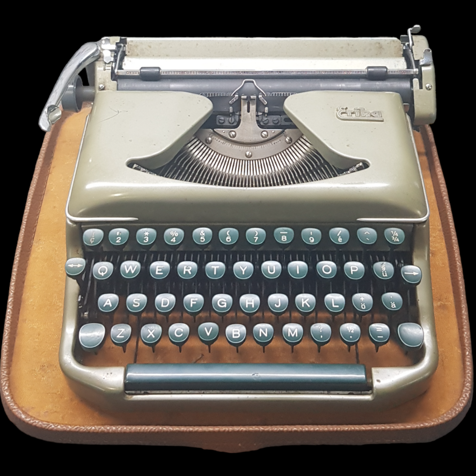 Image of Erika Typewriter. Portable Typewriter. Made in Germany. Available from universaltypewritercompany.in