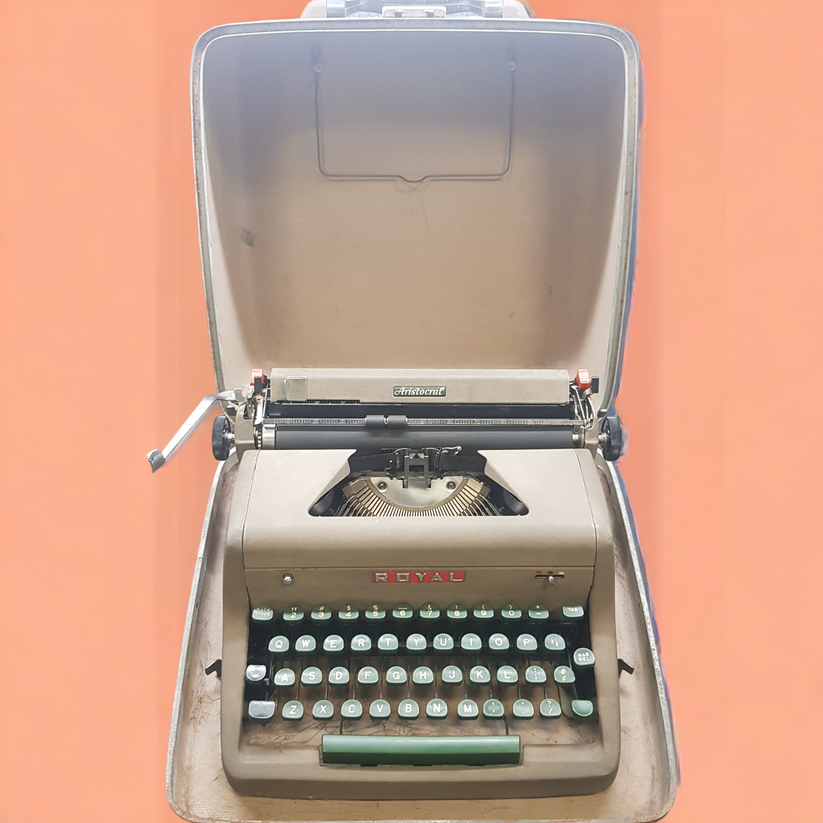 Royal Aristocrat Typewriter – Universal Typewriter Co
