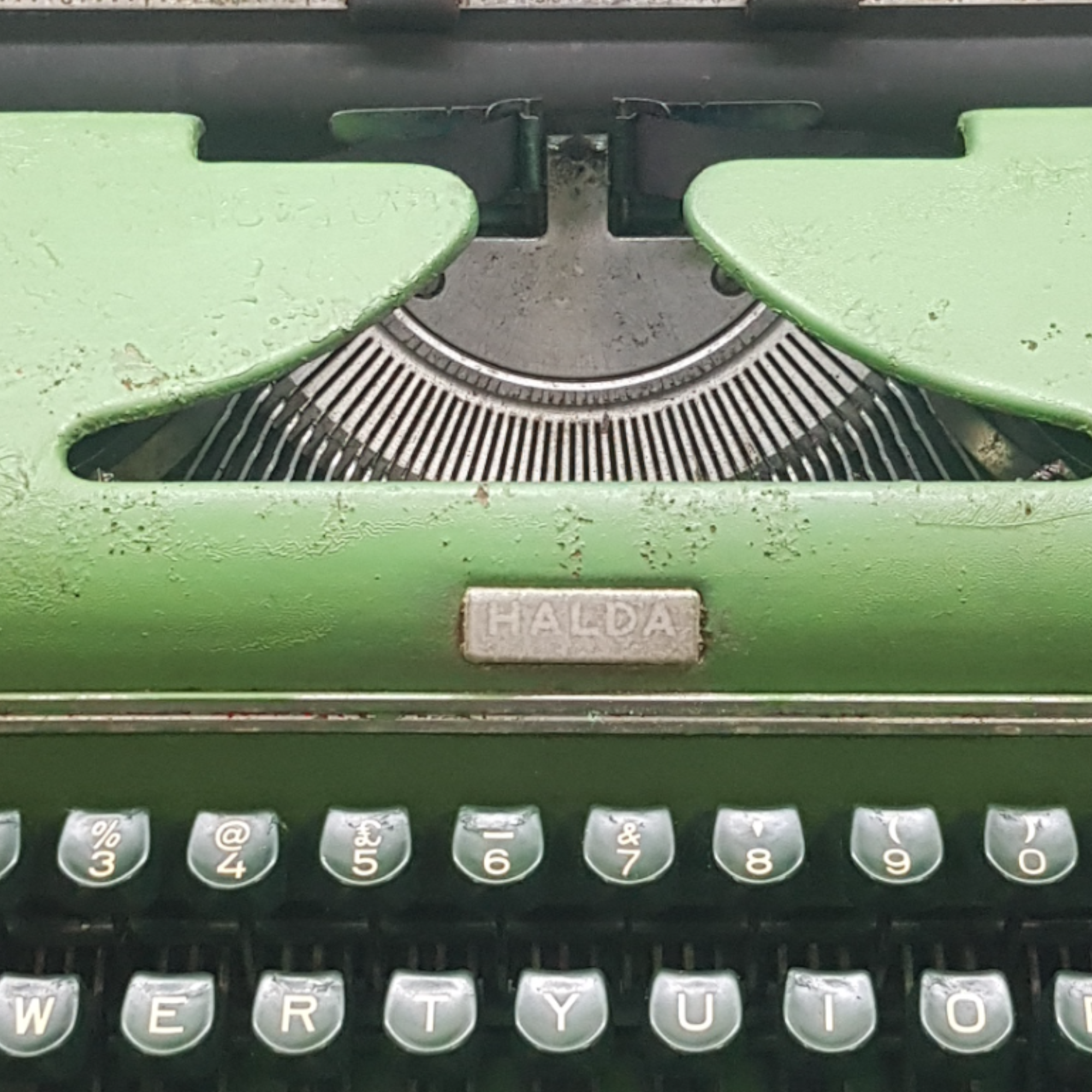 Halda Typewriter – Universal Typewriter Co