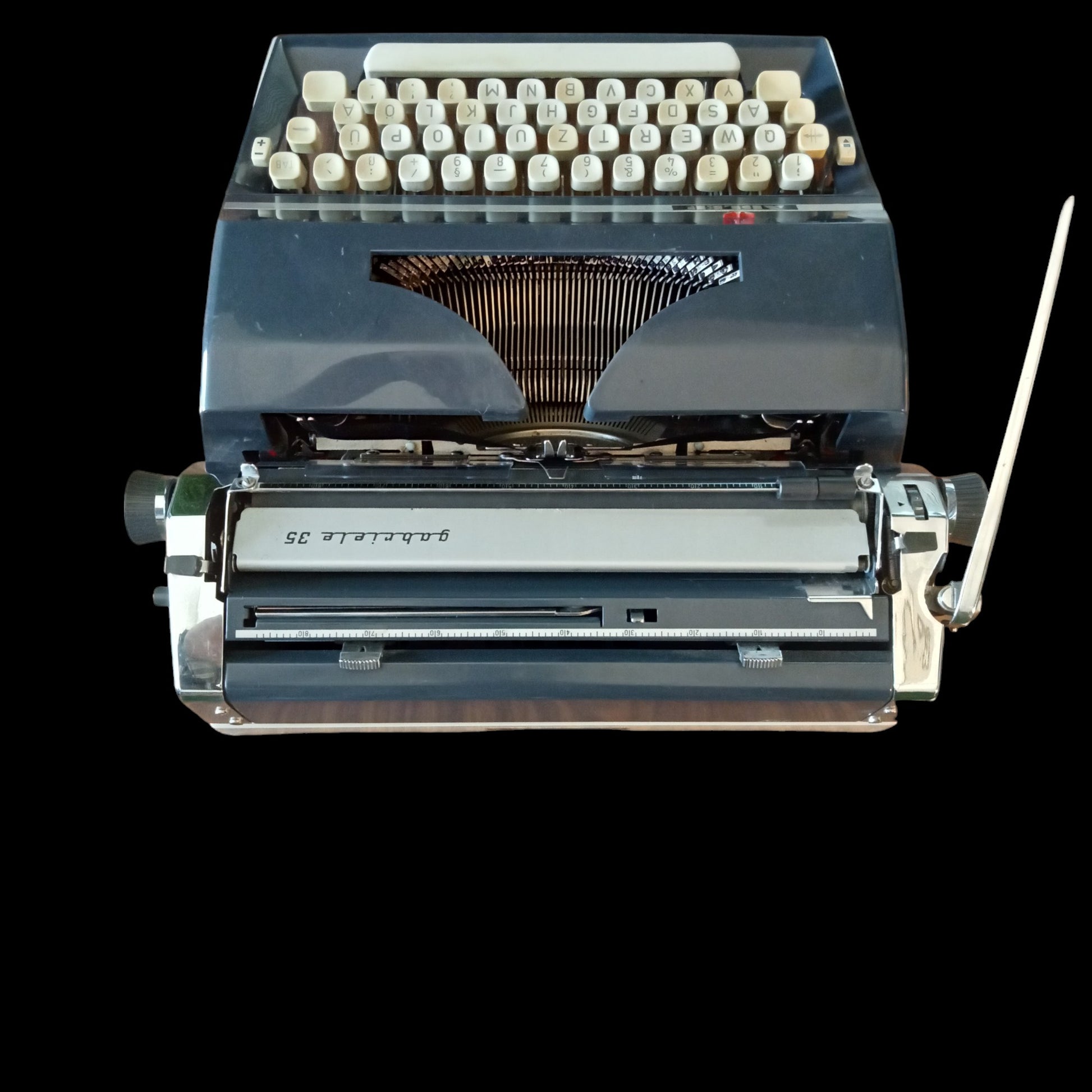 Image of Adler Gabriele 35 Typewriter. Available from universaltypewriterccompany.in