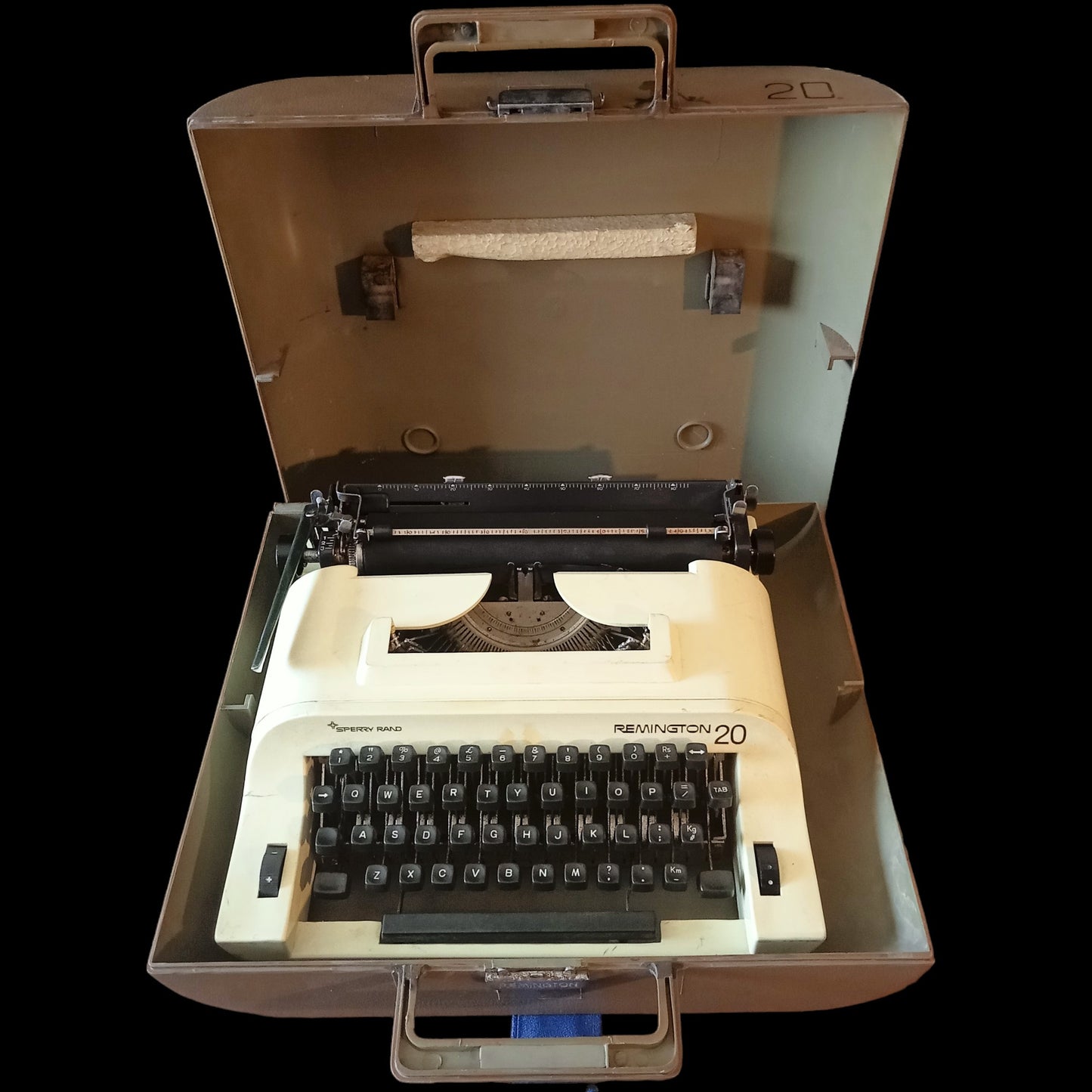 Image of Remington 20 Typewriter. Available from universaltypewritercompany.in