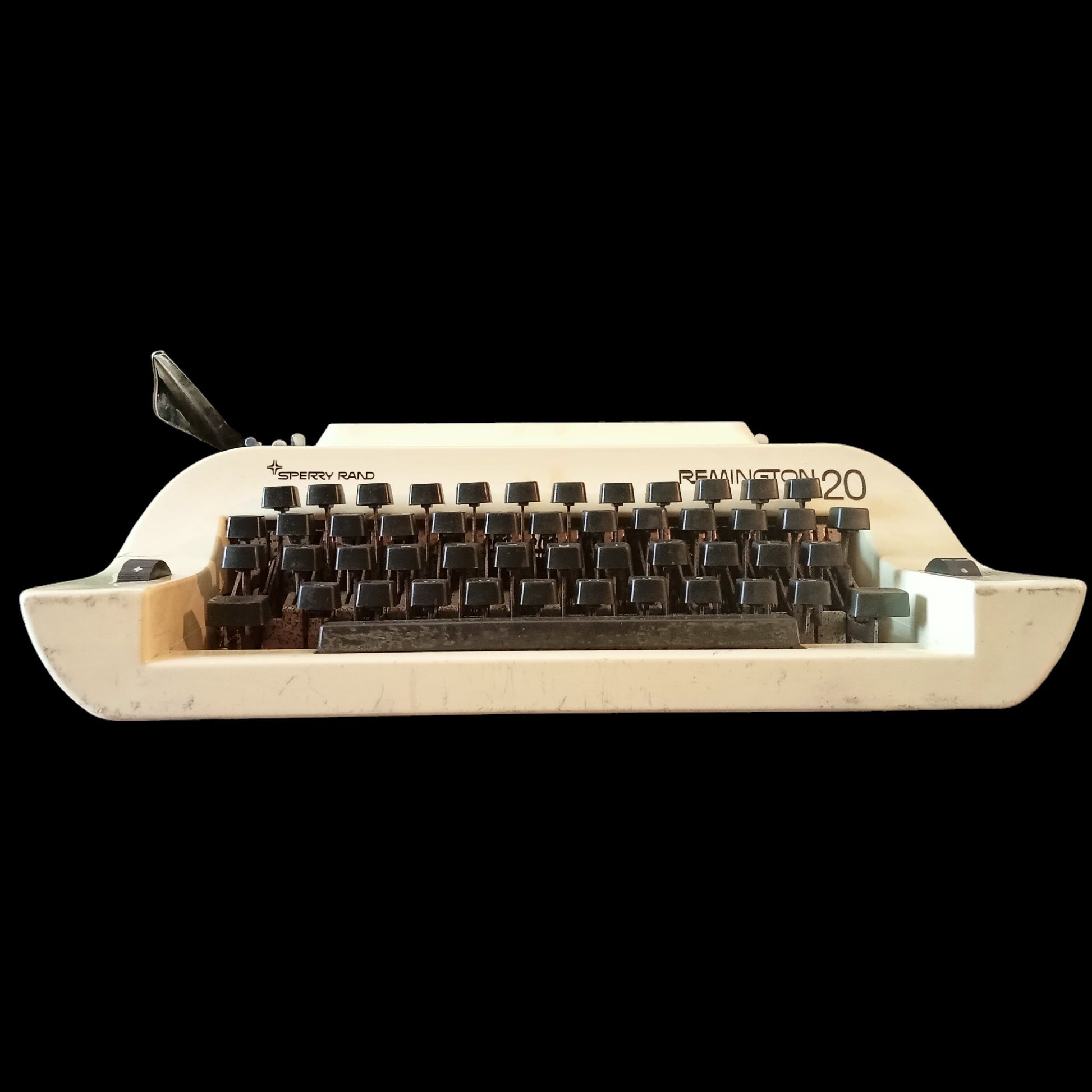 Image of Remington 20 Typewriter. Available from universaltypewritercompany.in