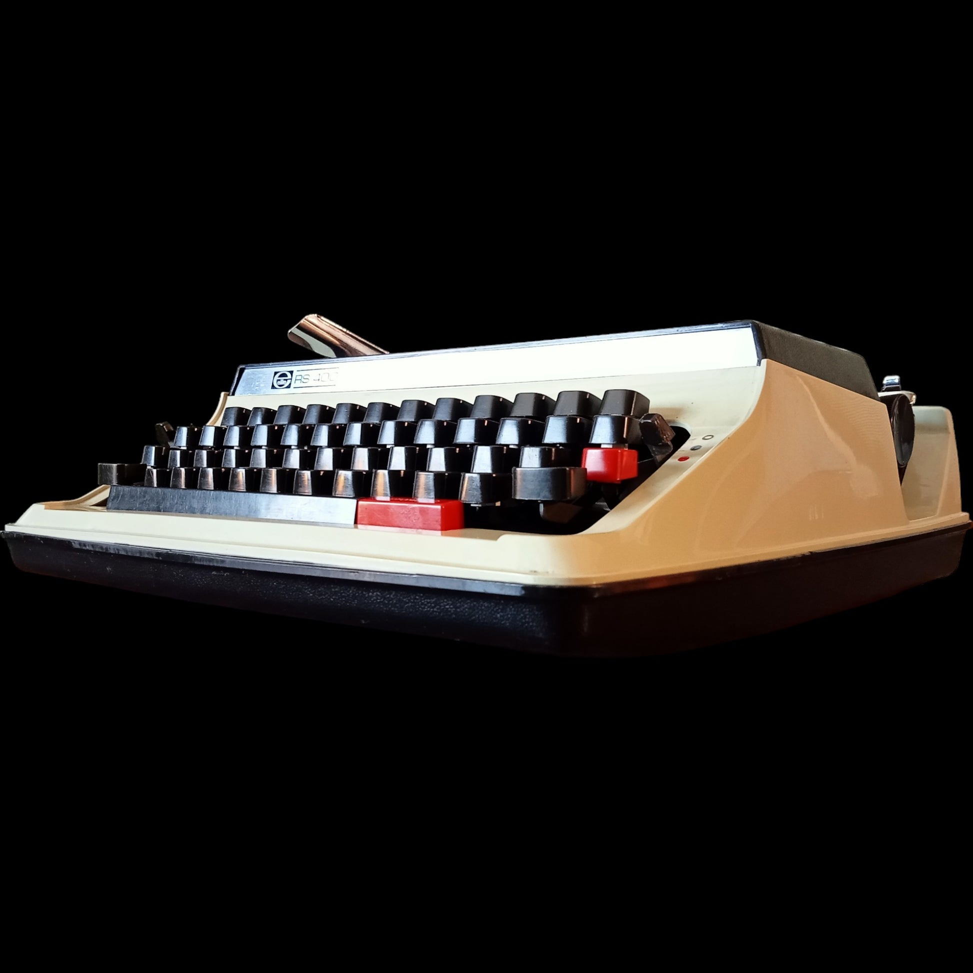 Image of Elite RS 400 QWERTZ keyboard Typewriter. Available from universaltypewritercompany.in