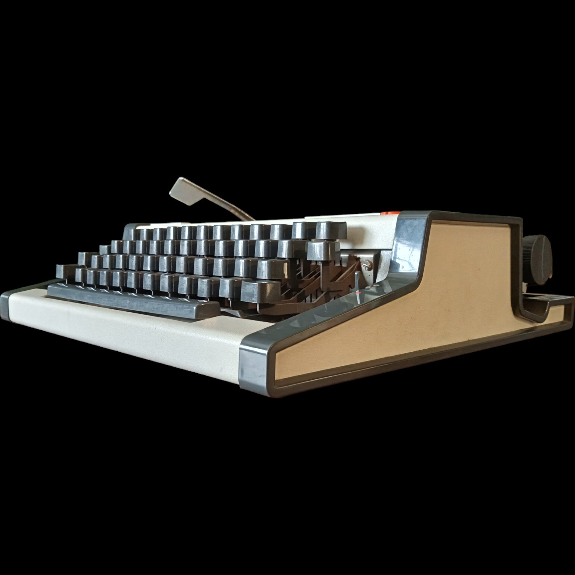 Image of Olympia Traveller De Luxe Typewriter. Available from universaltypewritercompany.in