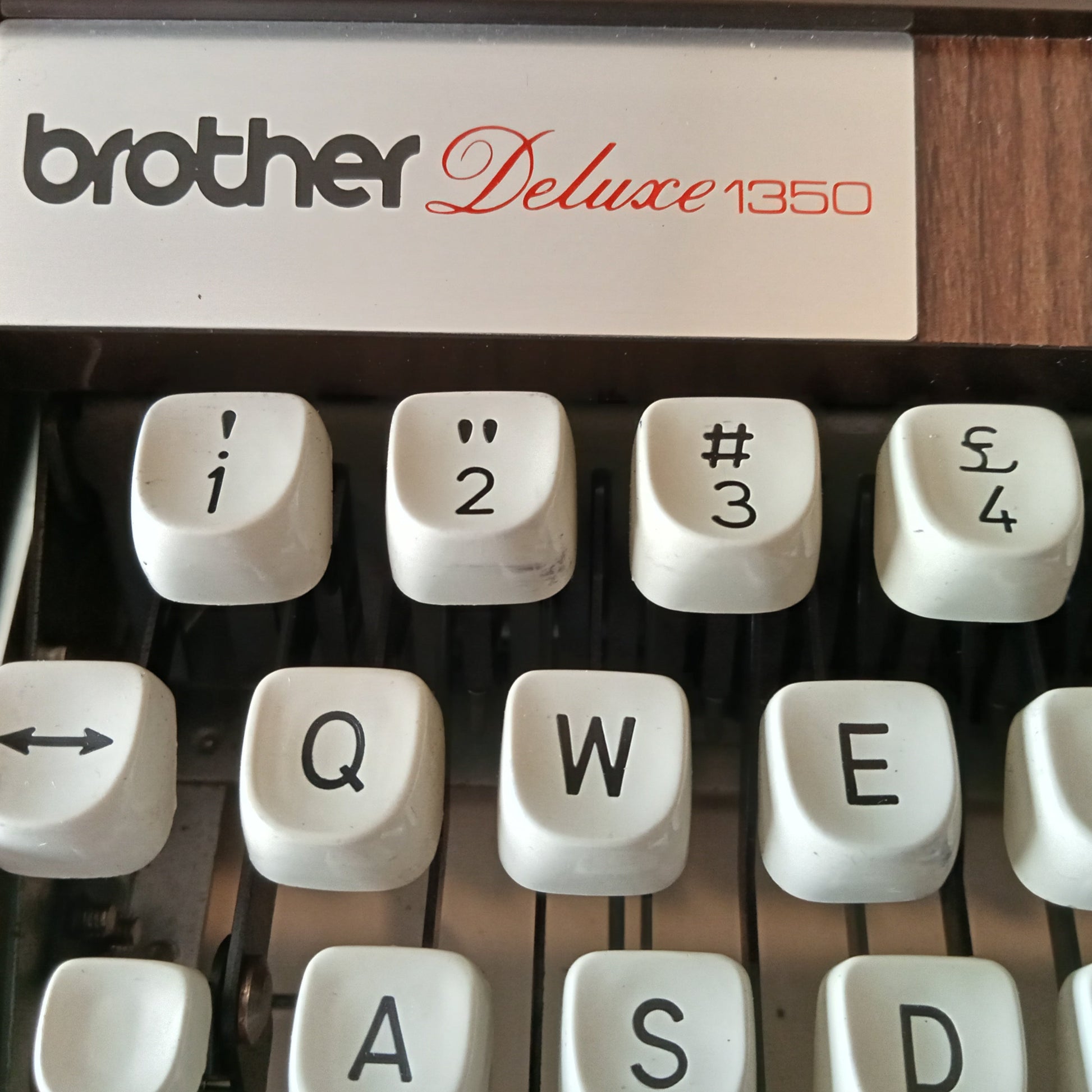 Image of Brother Deluxe 1350 Typewriter. Available from universaltypewritercompany.in