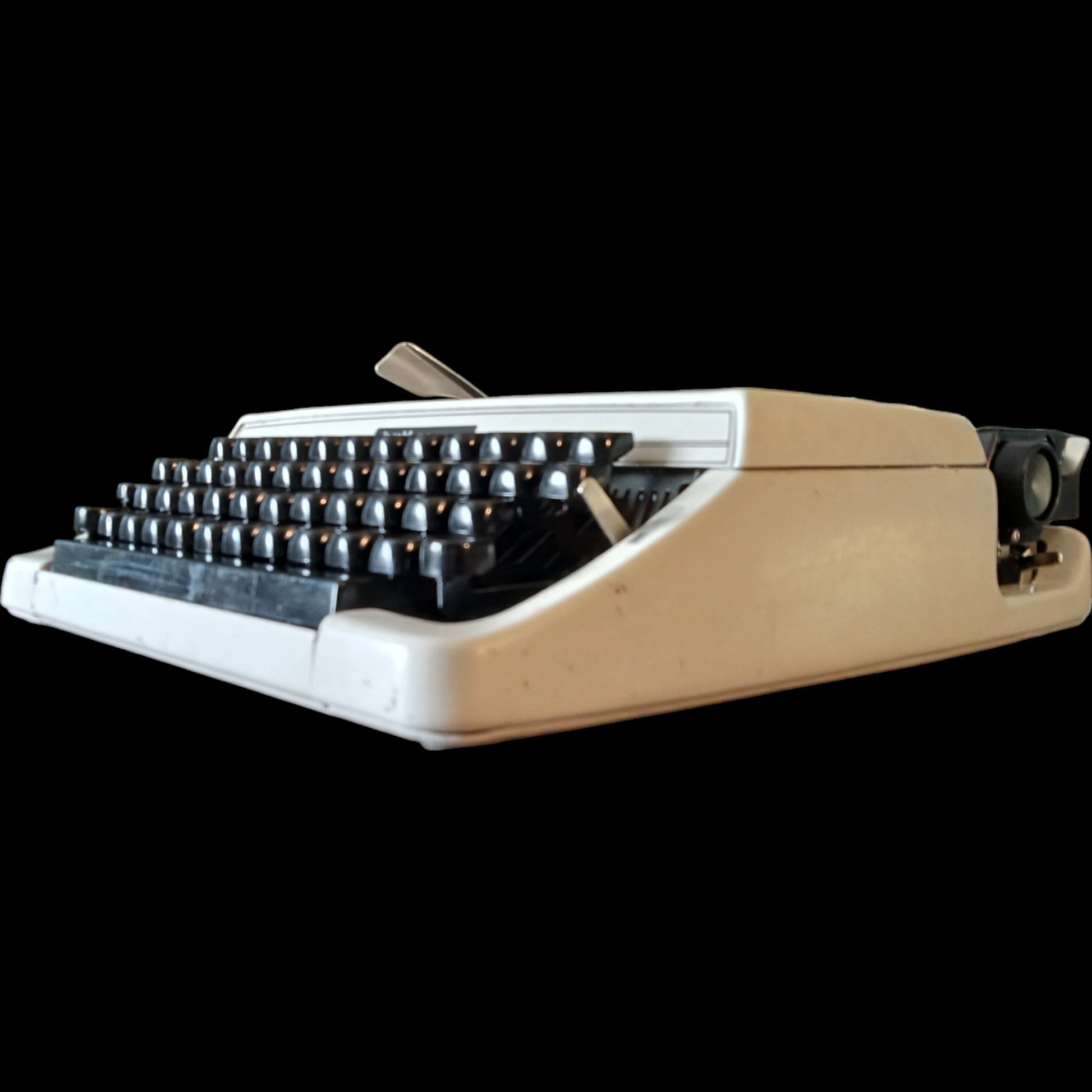 Image of Brother 210 Typewriter. Available from universaltypewritercompany.in