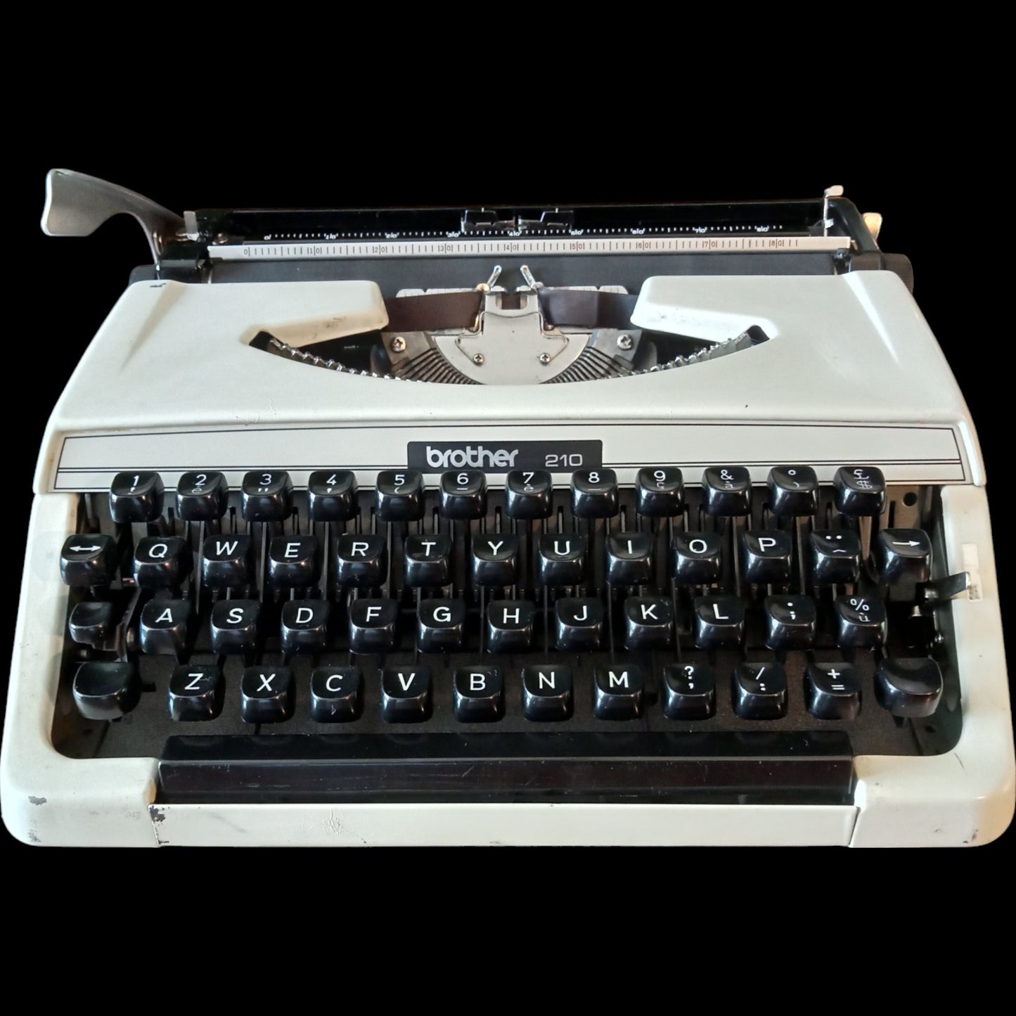 Image of Brother 210 Typewriter. Available from universaltypewritercompany.in