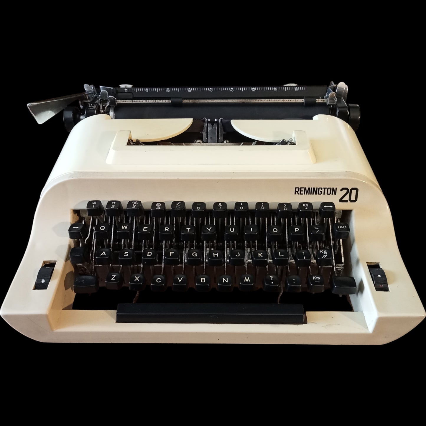 Image of Remington 20 Typewriter. Available from universaltypewritercompany.in