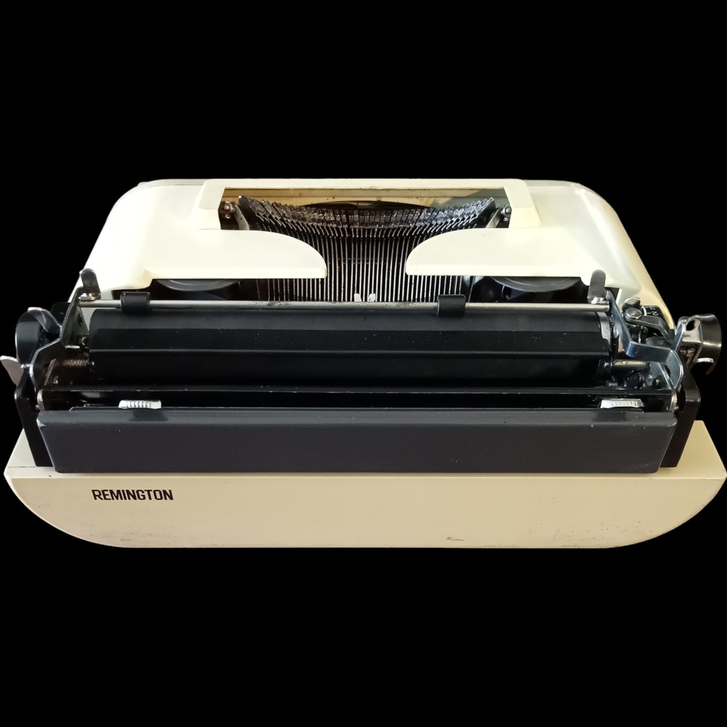 Image of Remington 20 Typewriter. Available from universaltypewritercompany.in