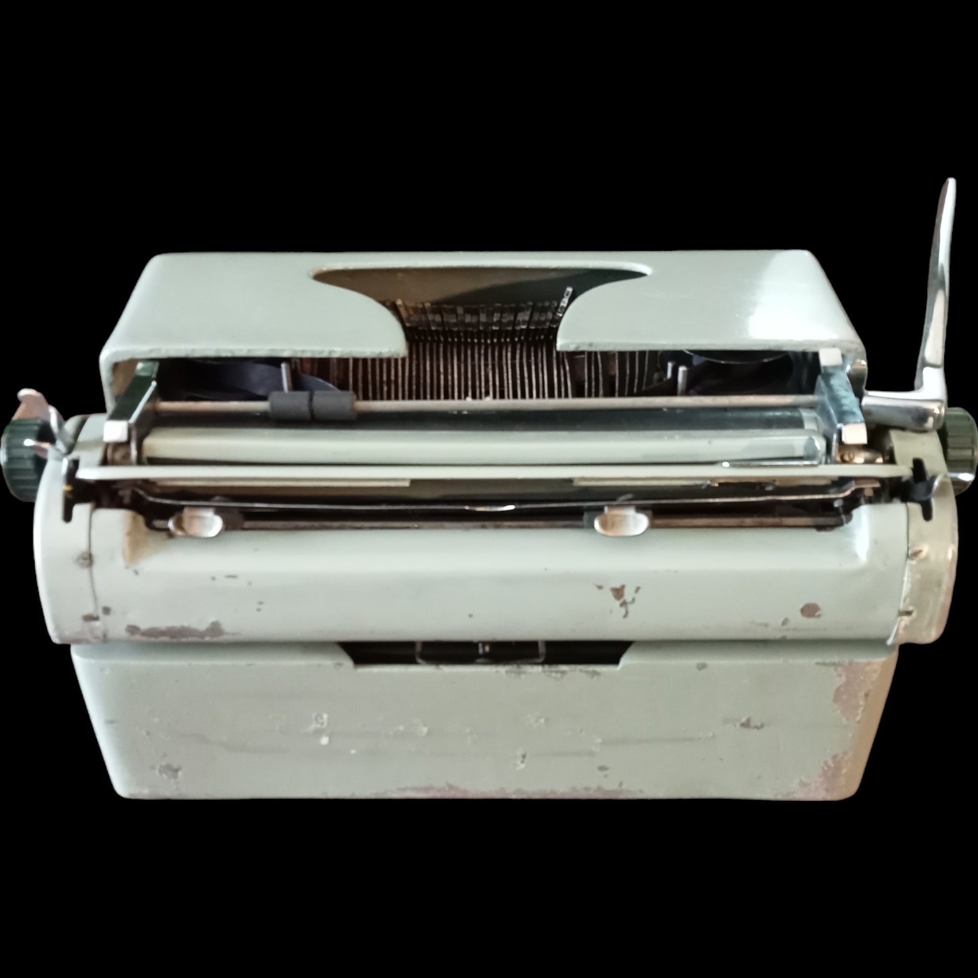 Image of Voss Typewriter. Available from universaltypewritercompany.in