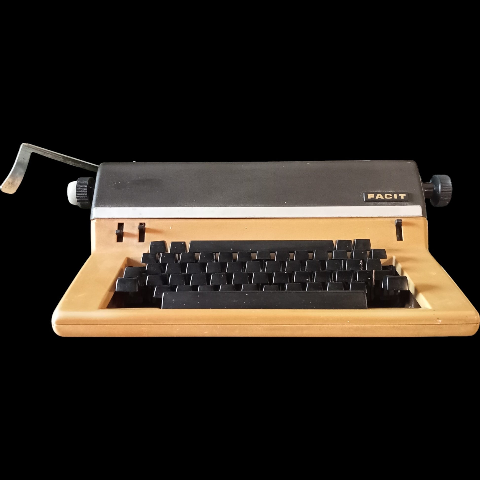 Image of Facit 1740 Typewriter. Available from universaltypewritercompany.in