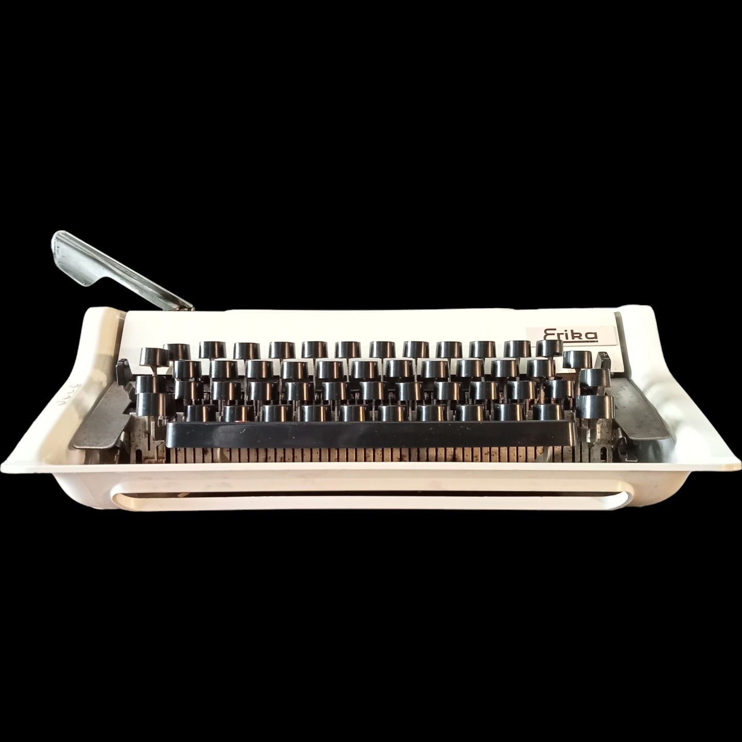 Image of Erika Typewriter. Available from universaltypewritercompany.in