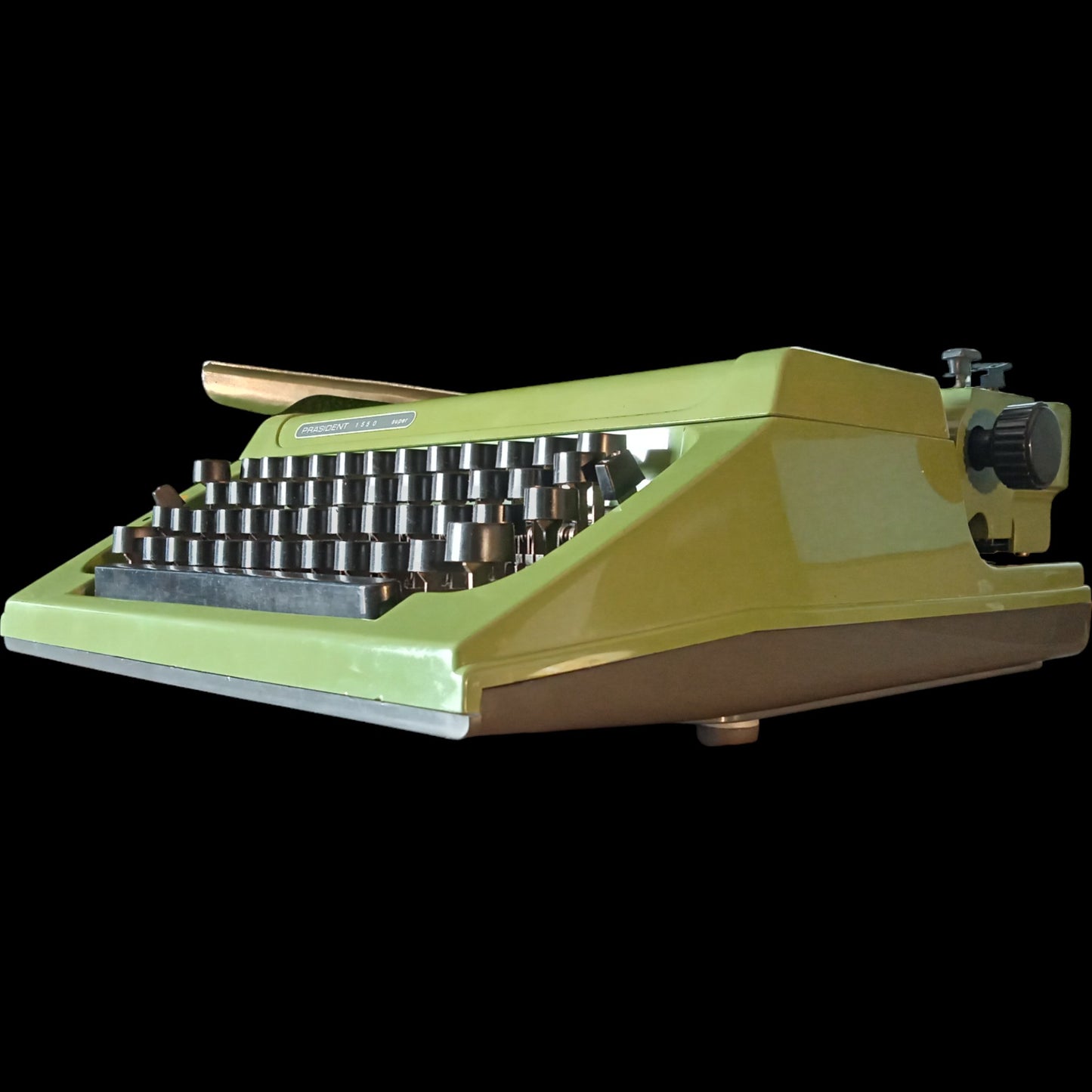 Image of Prasident 1550 Super Typewriter. Available from universaltypewritercompany.in