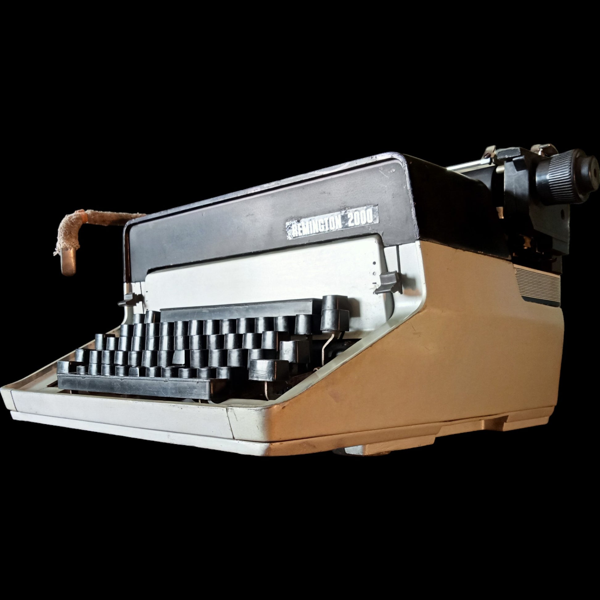 Image of Remington 2000 Typewriter. Available from universaltypewritercompany.in