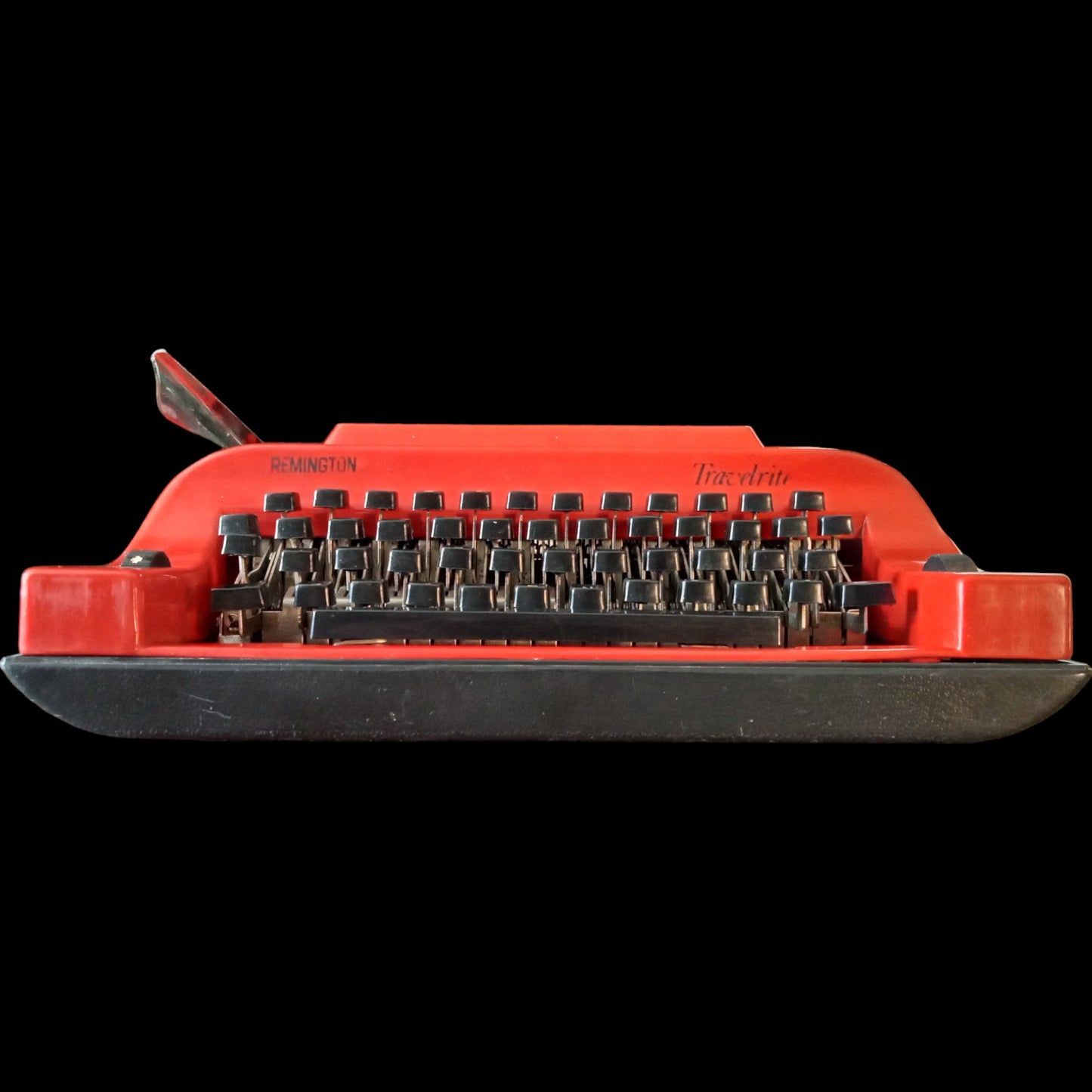 Image of Remington Travelriter Typewriter. Available from universaltypewritercompany.in