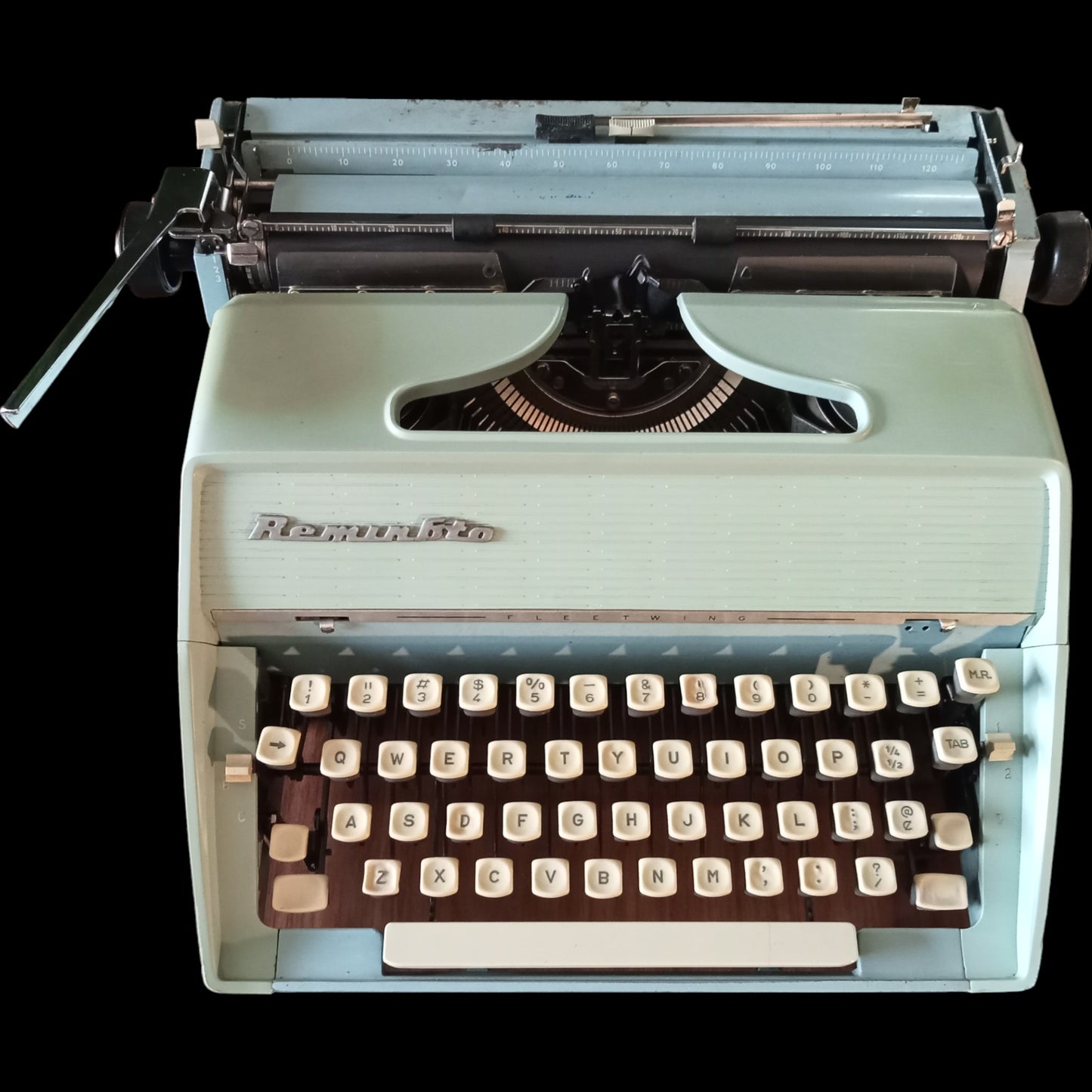 Image of Remington Monarch Fleetwing Typewriter. Available from universaltypewritercompany.in