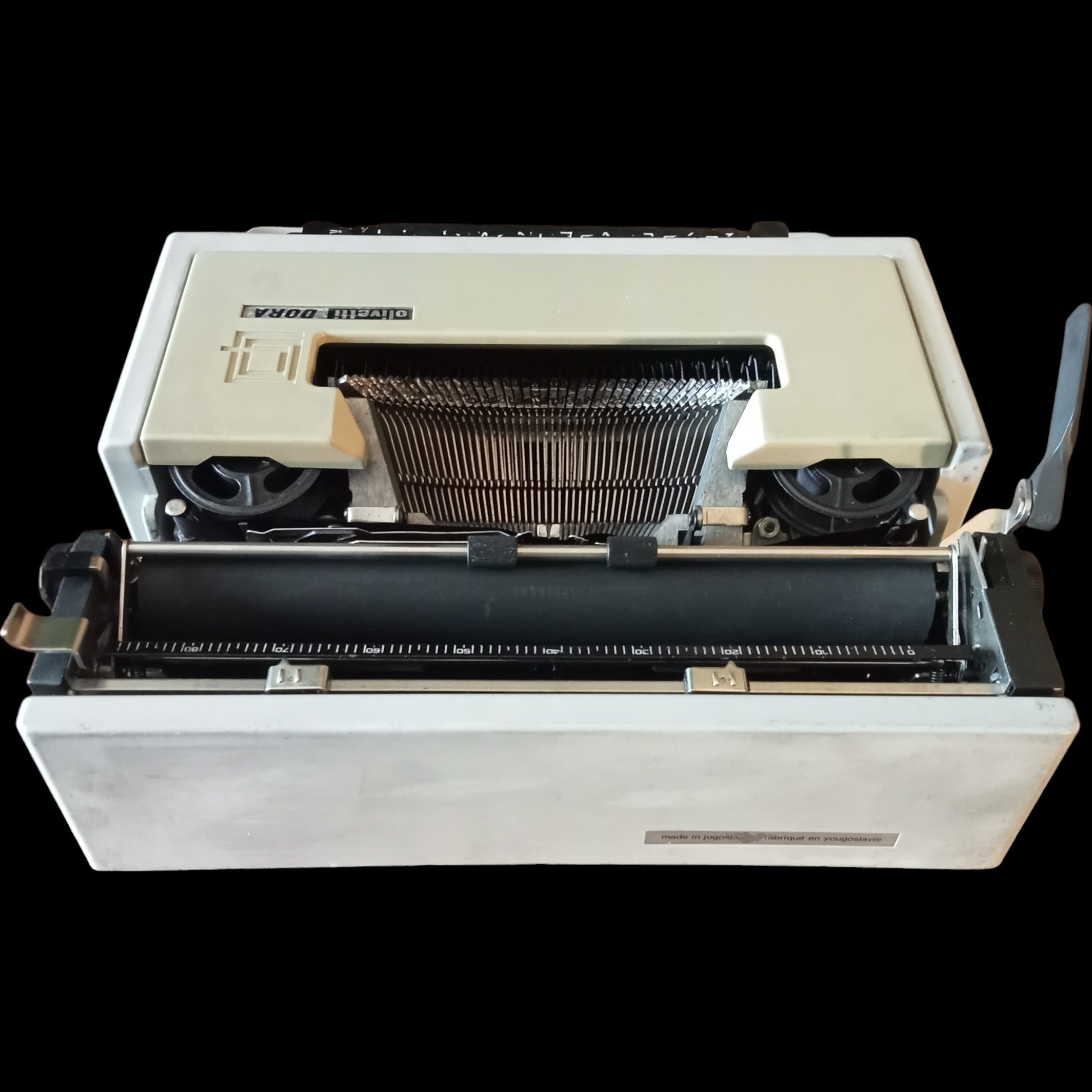 Image of Olivetti Dora Typewriter. Available from universaltypewritercompany.in