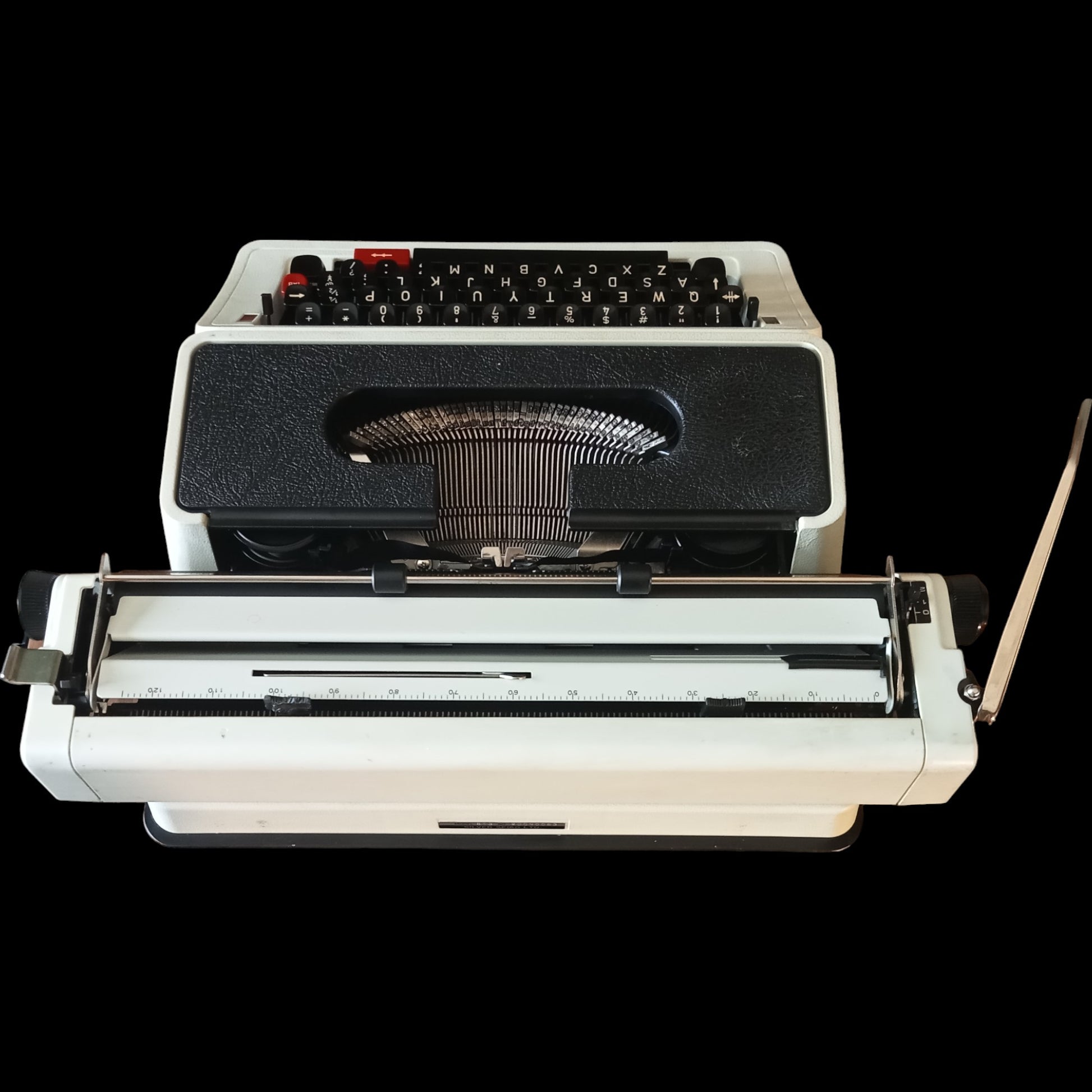 Image of Silver Reed Typewriter. Available from universaltypewritercompany.in