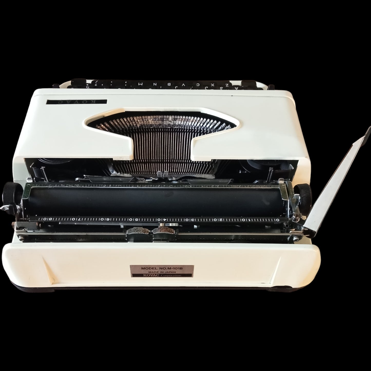 Image of Kovac Typewriter. Available from universaltypewritercompany.in