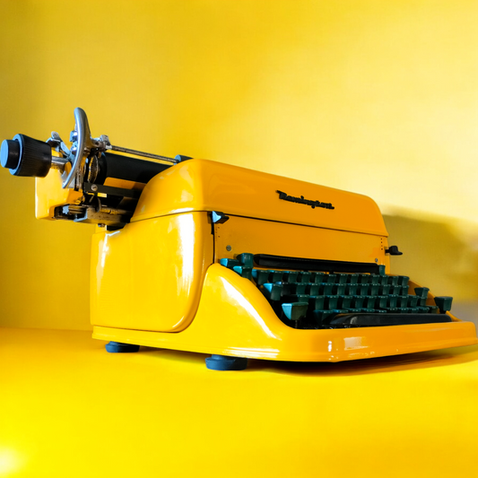 Image of Remington Super-Riter Desktop Typewriter. Available from universaltypewritercompany.in