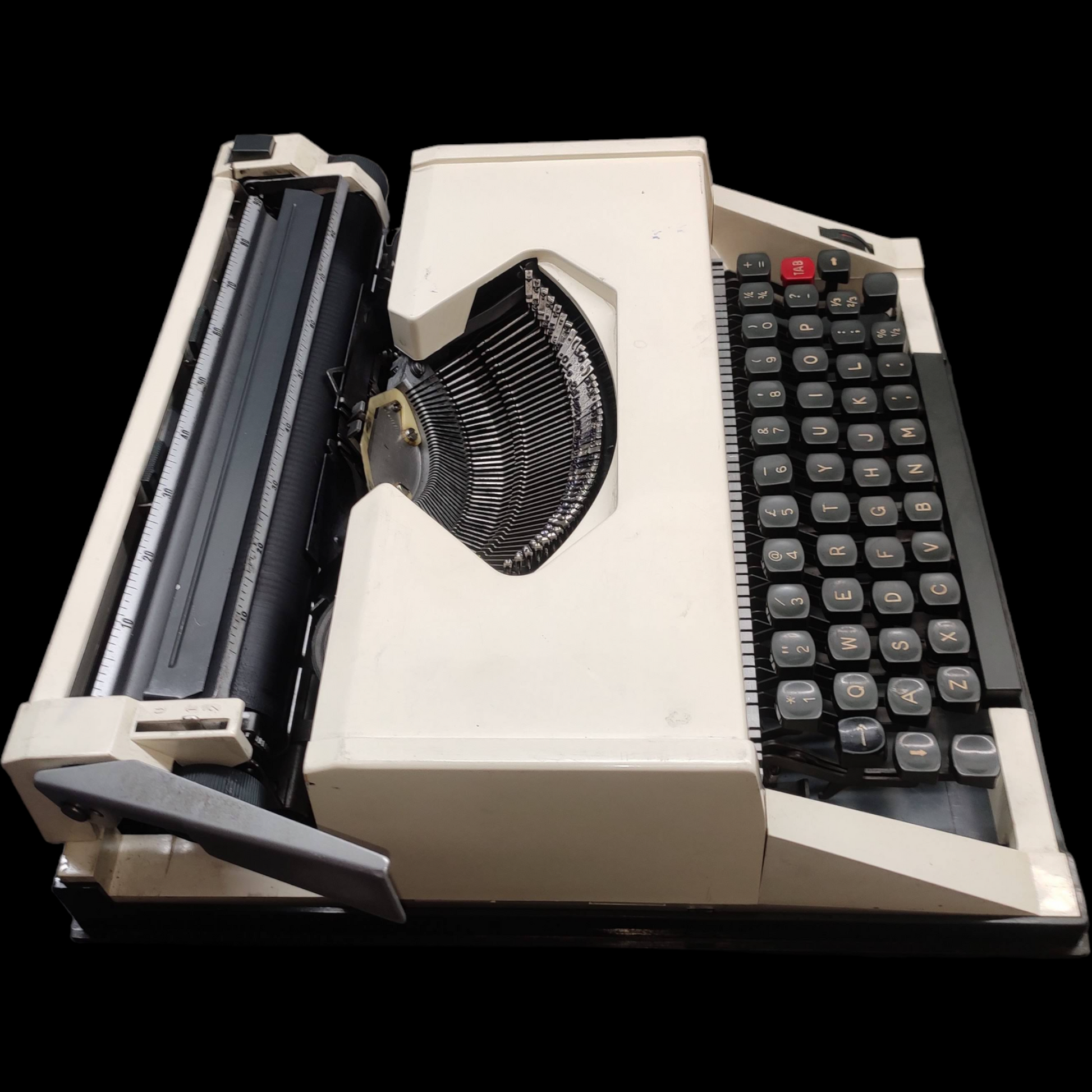 Image of Olympia Olympiette Special Typewriter. Available from universaltypewritercompany.in