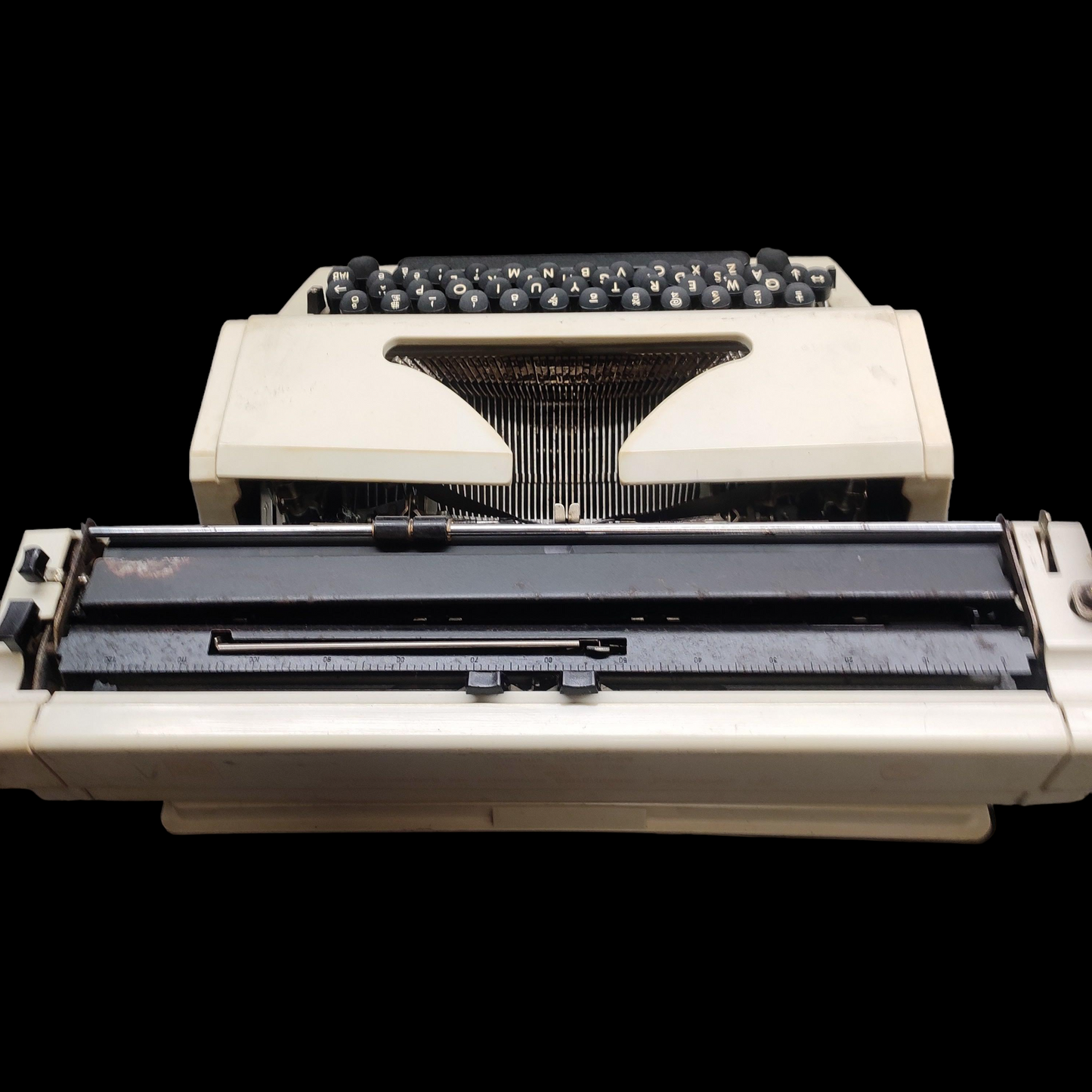 Image of Russian Brand Portable Typewriter. Available from universaltypewritercompany.in