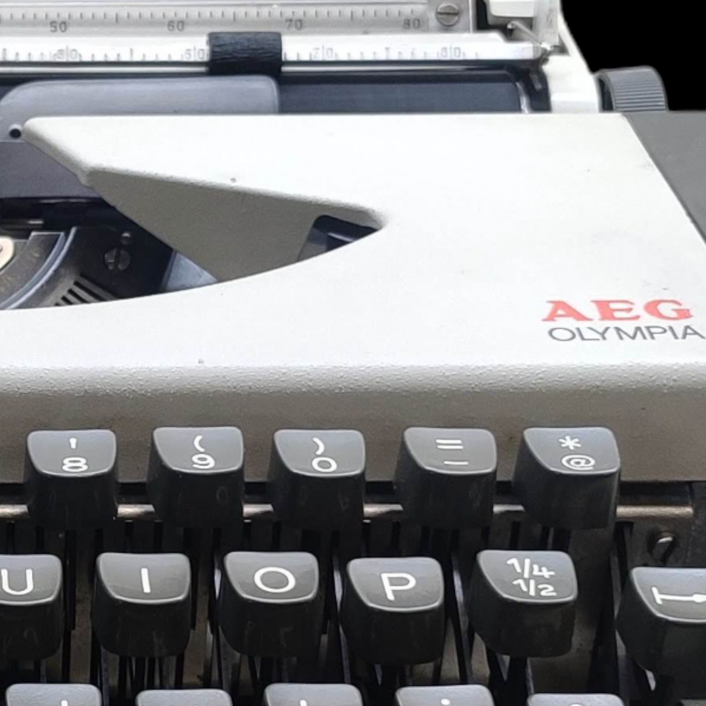 Image of Olympia Traveller Typewriter. Available from universaltypewritercompany.in