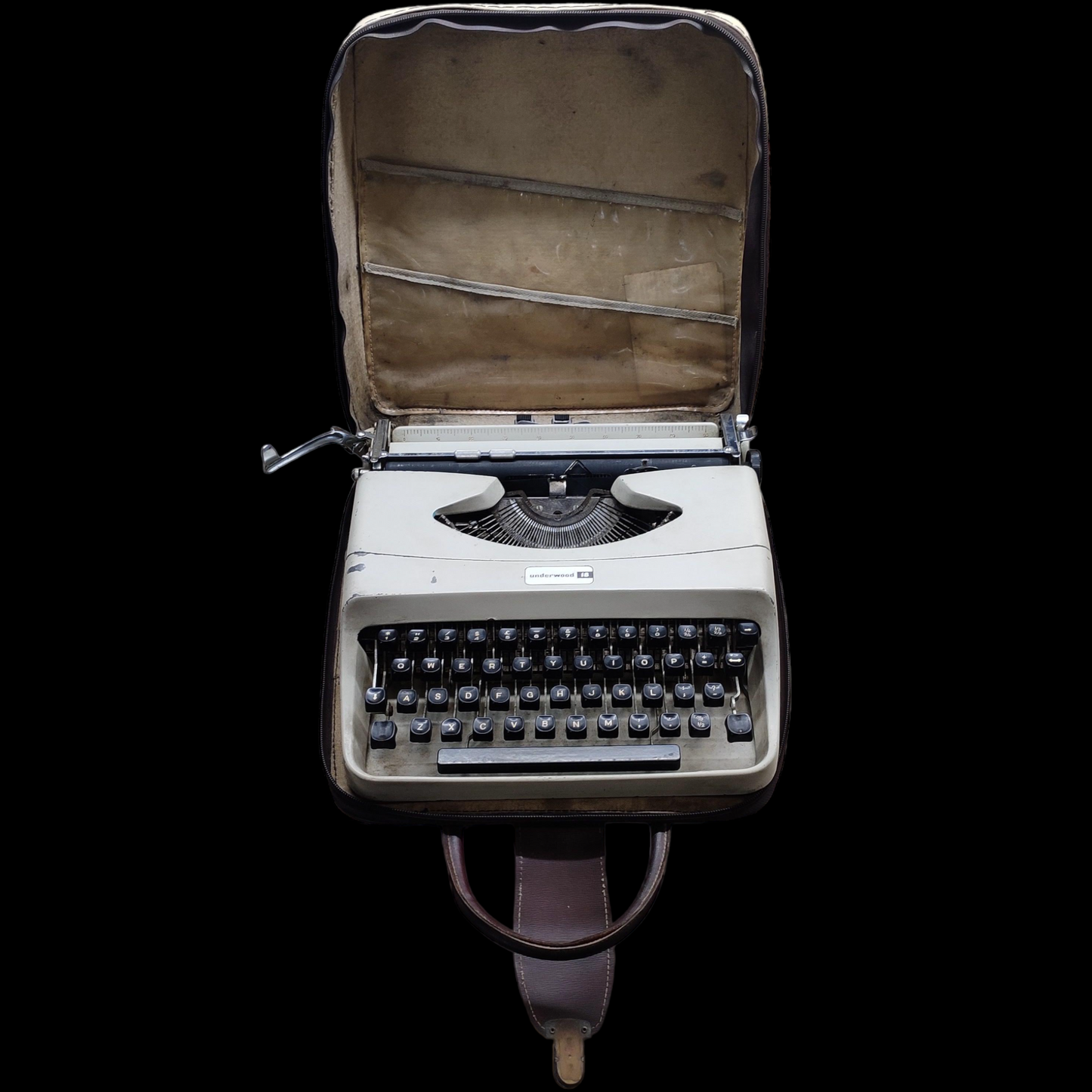 Image of Underwood 18 Typewriter. Available from universaltypewritercompany.in.