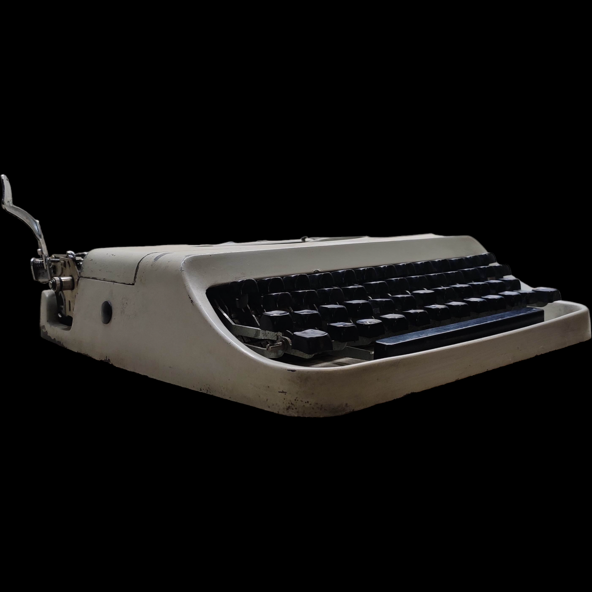 Image of Underwood 18 Typewriter. Available from universaltypewritercompany.in.
