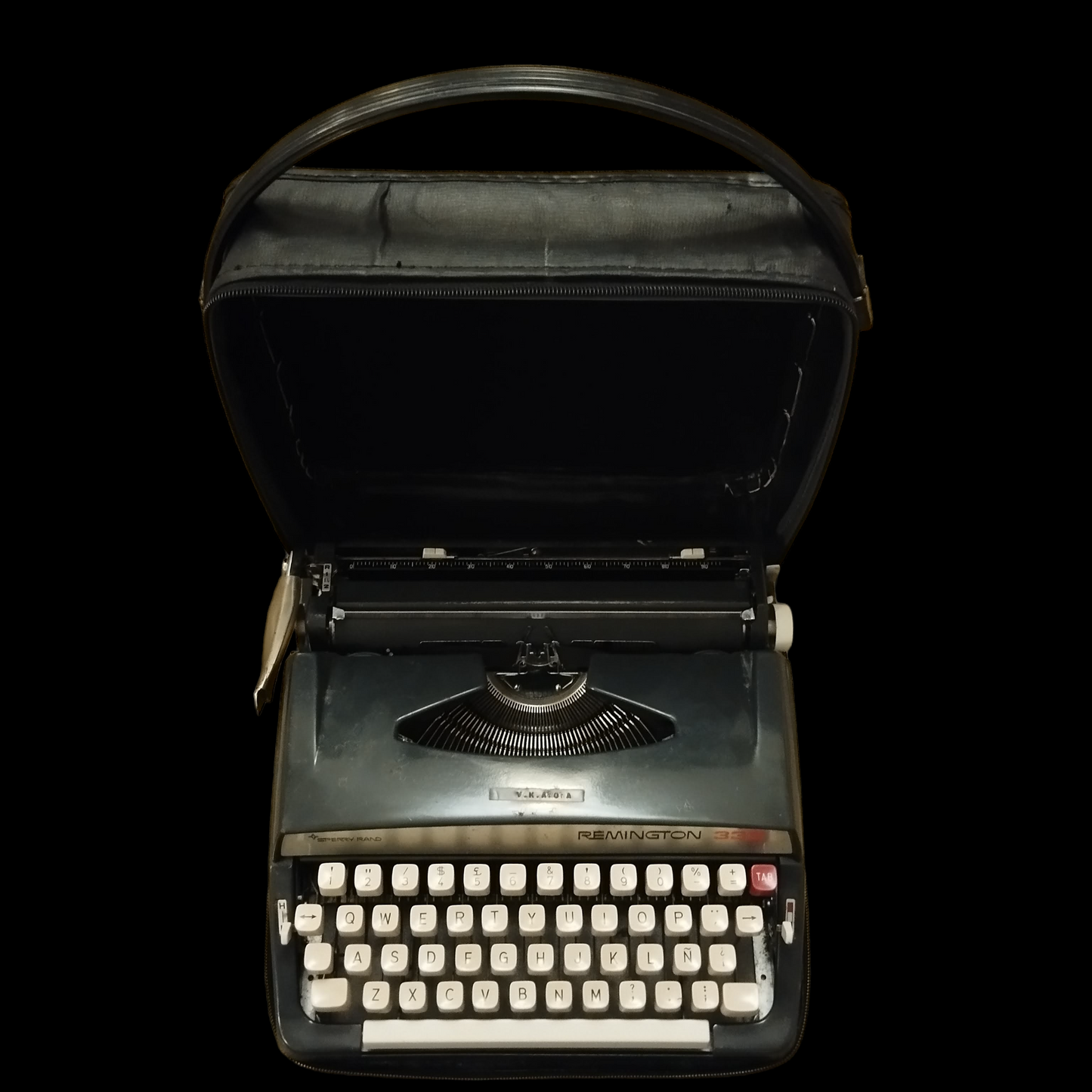 Image of Remington 333 Typewriter. Available from universaltypewritercompany.in