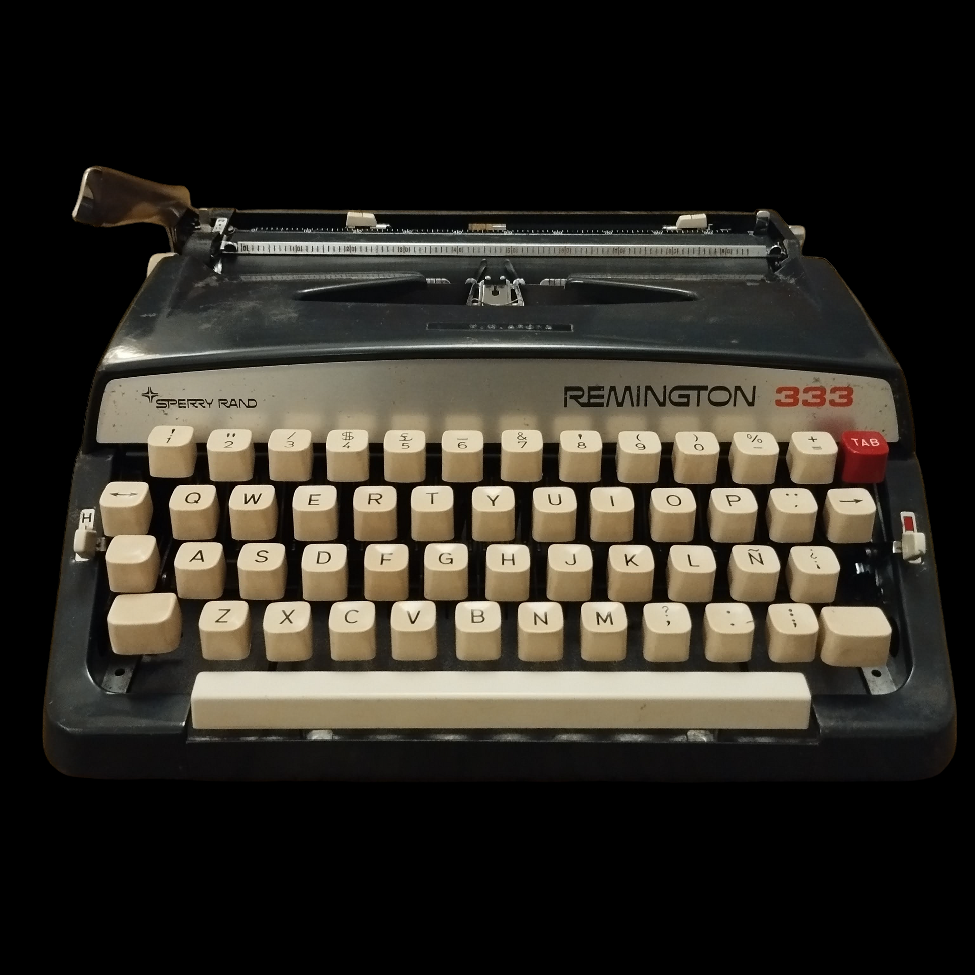 Image of Remington 333 Typewriter. Available from universaltypewritercompany.in