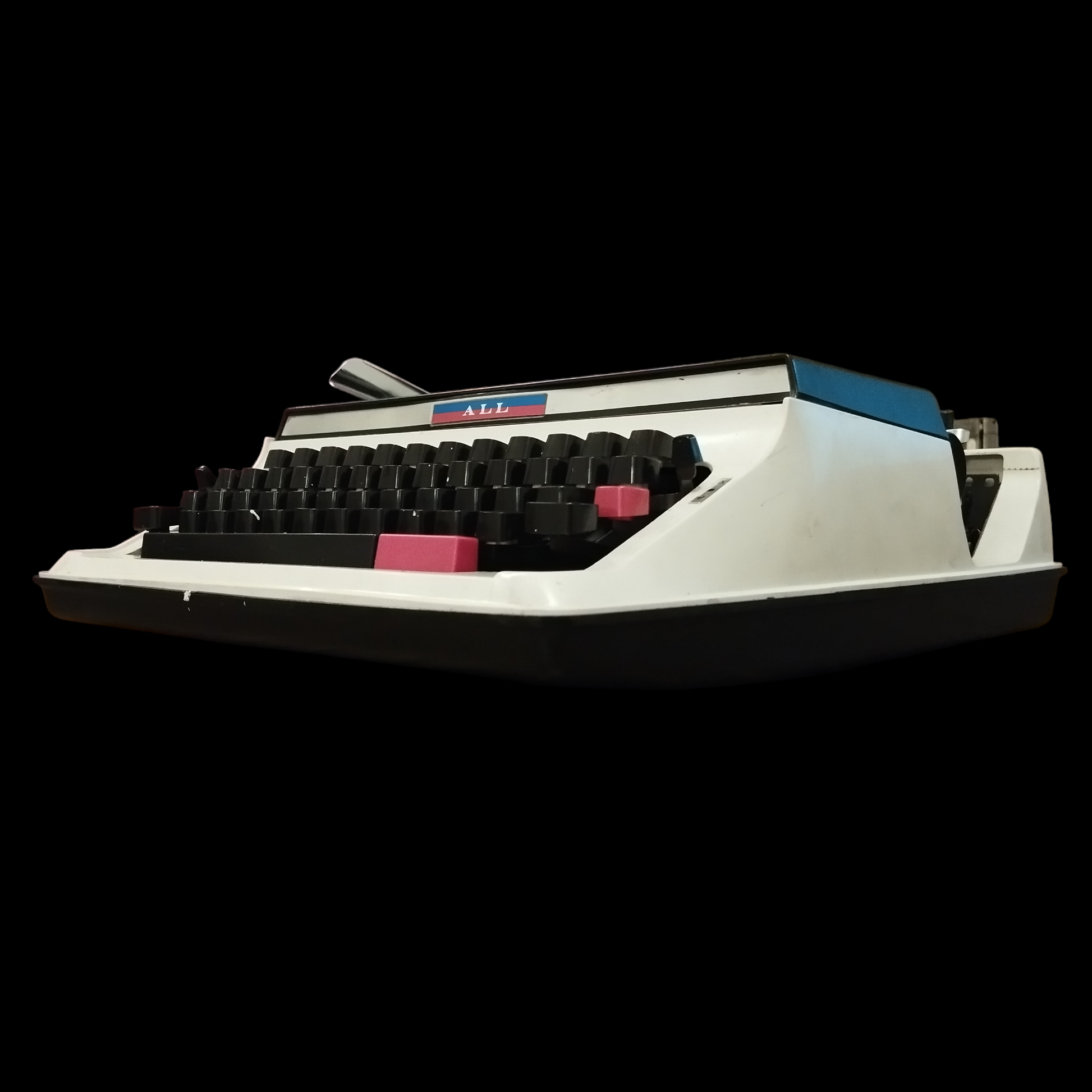Image of Nakajima ALL 550 Typewriter. Available from universaltypewritercompany.in