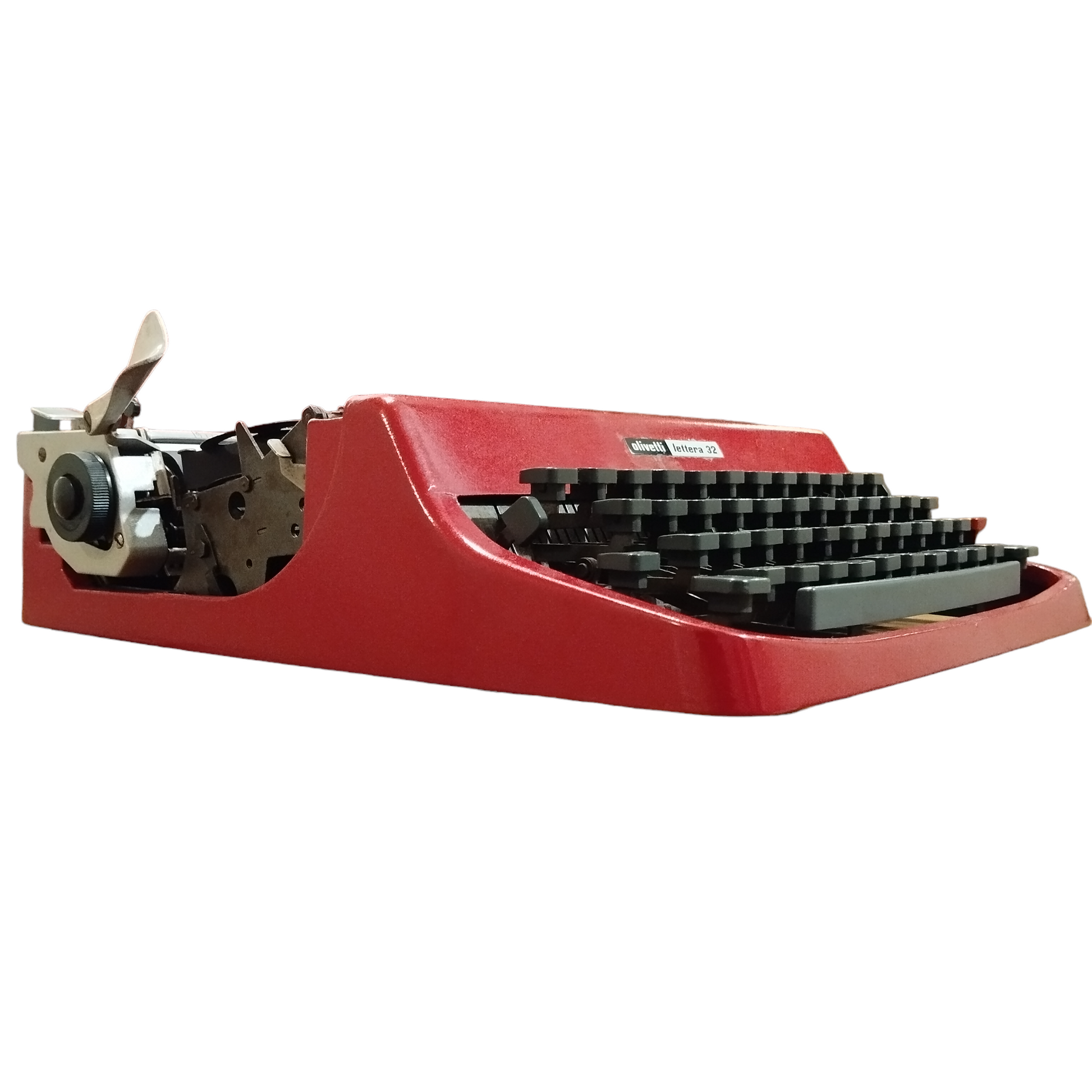 Image of Olivetti Lettera 32 Typewriter. Available from universaltypewritercompany.in