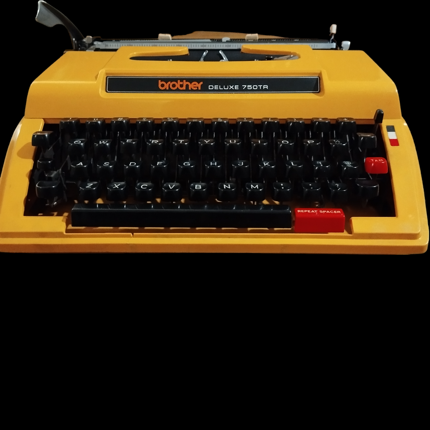 Image of Brother DELUXE  750TR Typewriter. Available from universaltypewritercompany.in