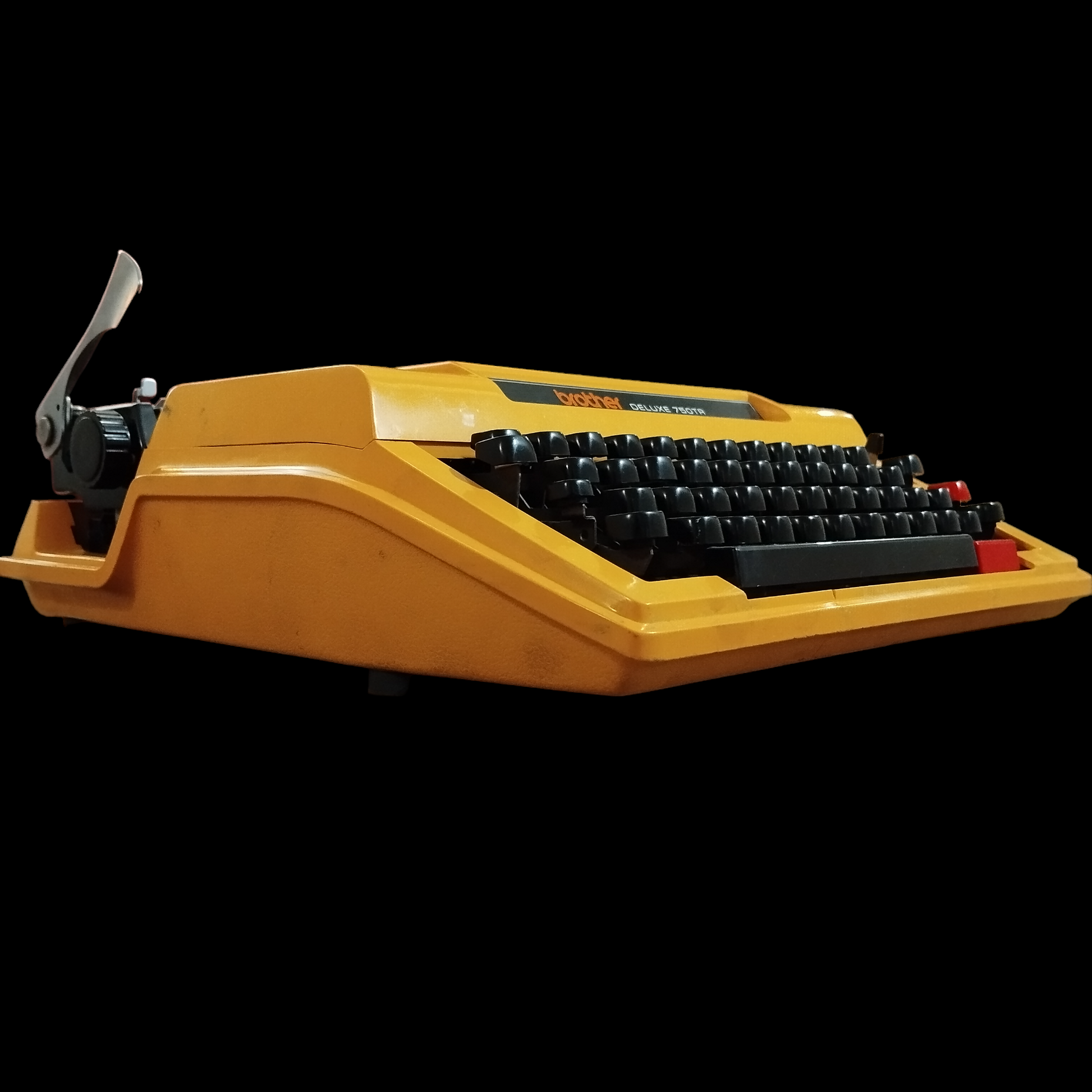 Image of Brother DELUXE  750TR Typewriter. Available from universaltypewritercompany.in