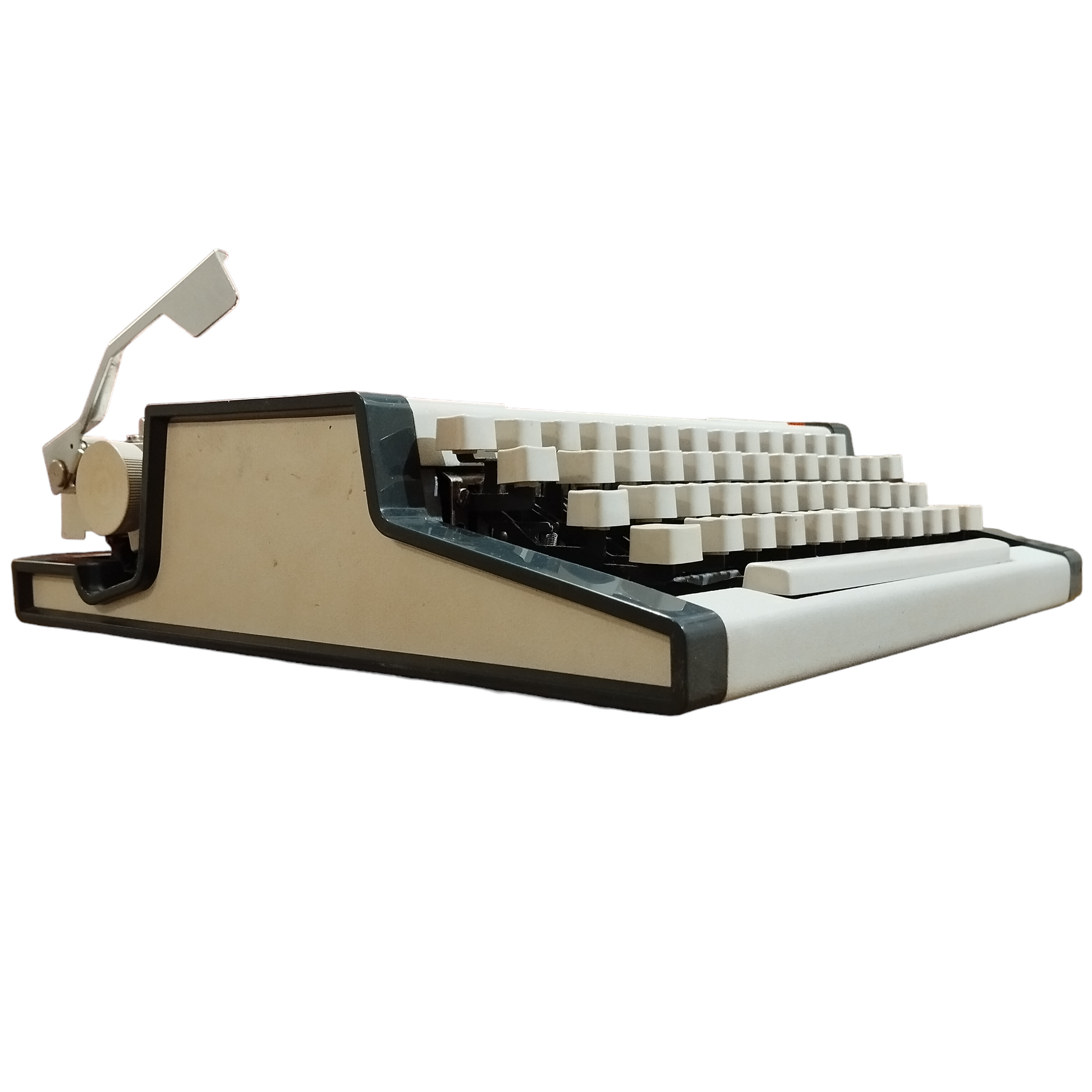 Image of Olympia Traveller de Luxe Typewriter. Available from universaltypewritercompany.in