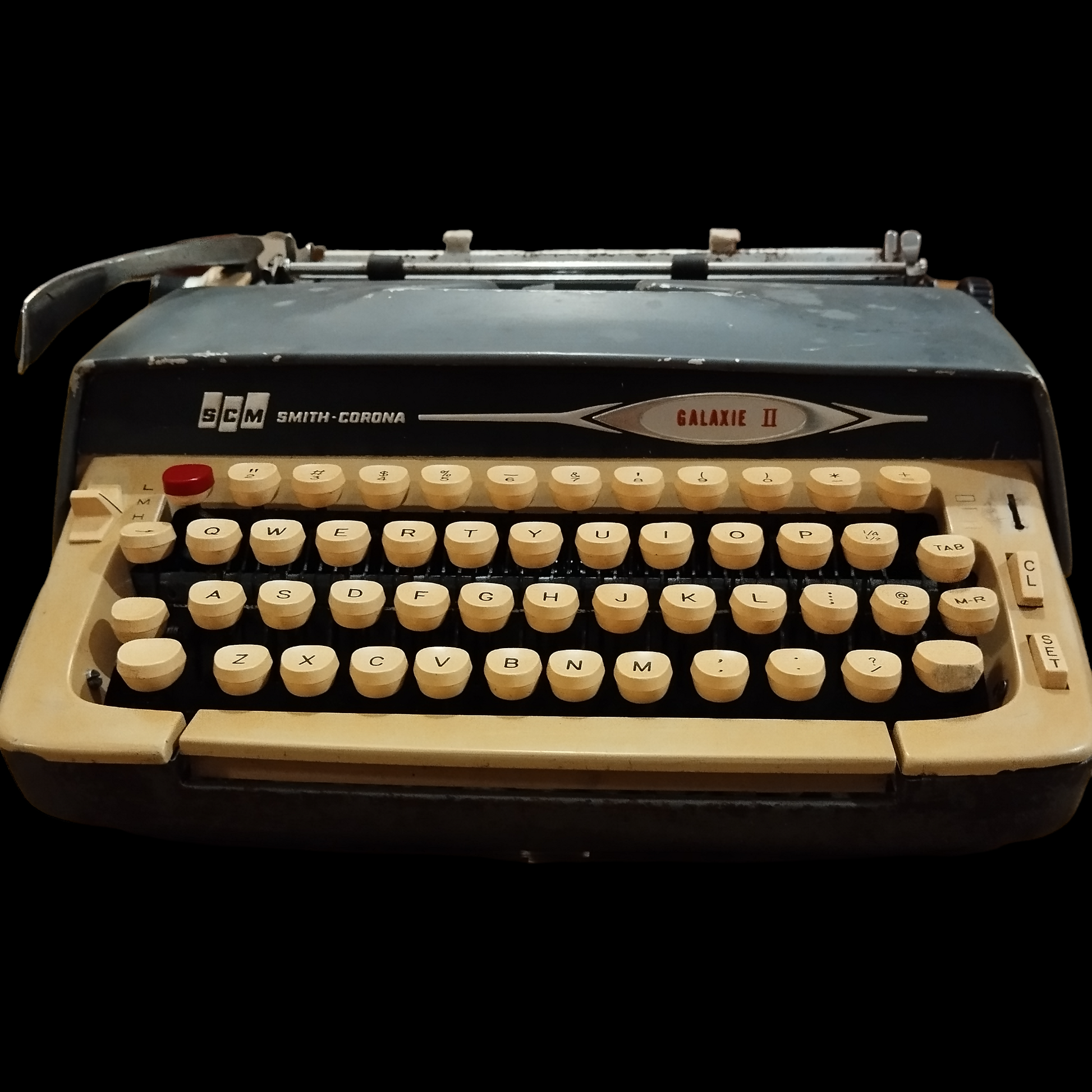 Image of SCM Smith Corona Galaxie II Typewriter. Available from universaltypewritercompany.in