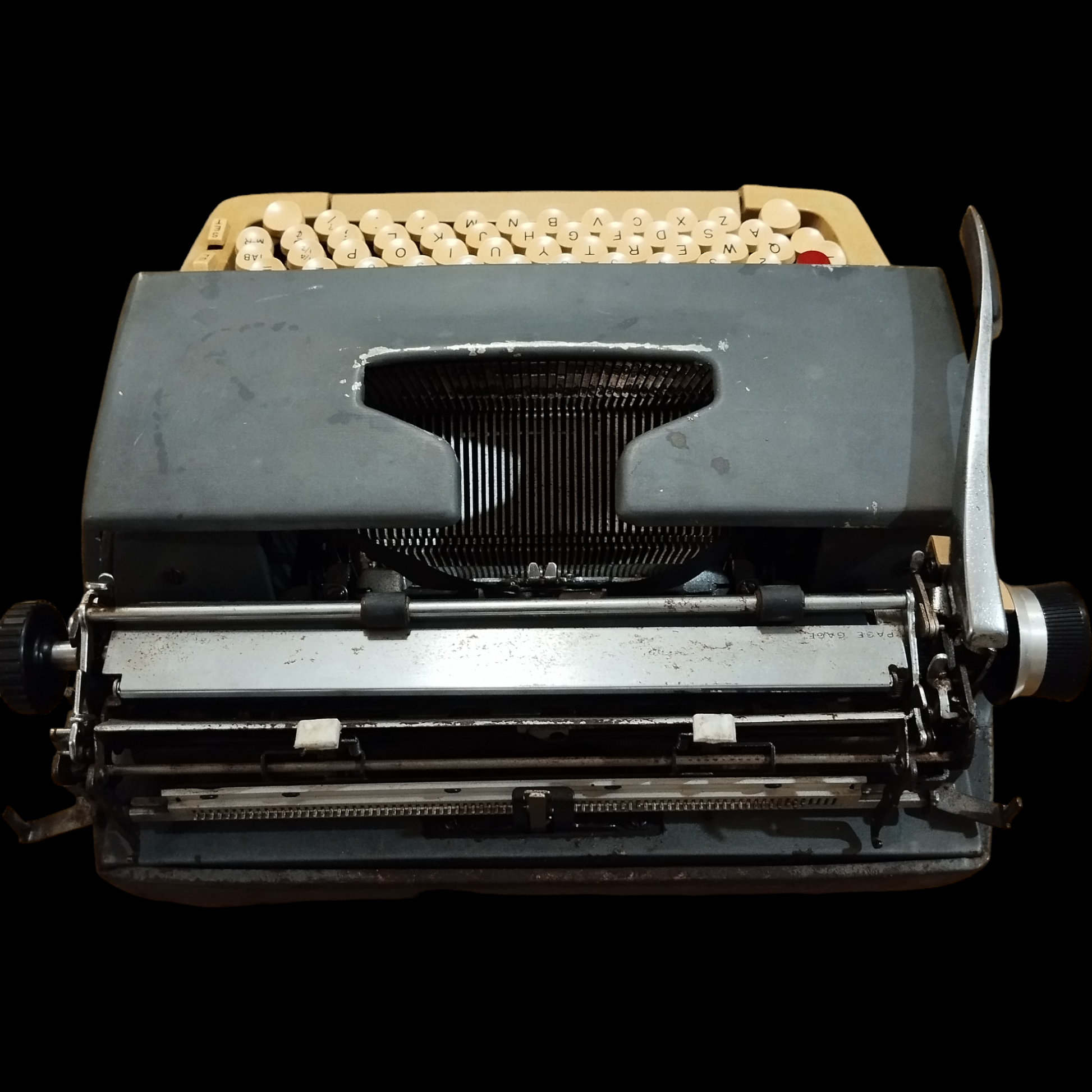 Image of SCM Smith Corona Galaxie II Typewriter. Available from universaltypewritercompany.in