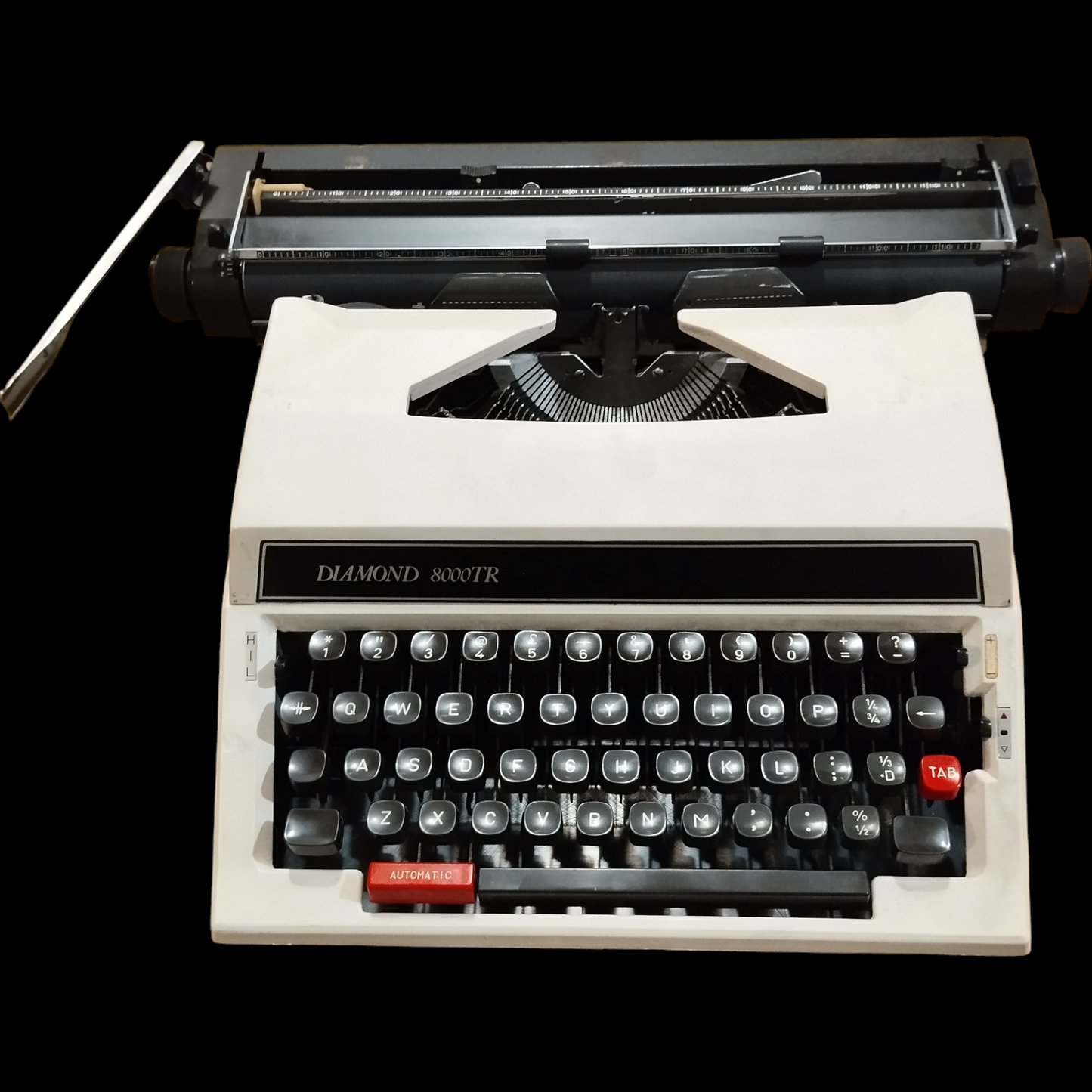 Image of Diamond 800TR Typewriter from universaltypewritercompany.in