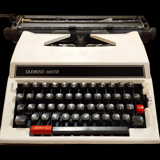 Image of Diamond 800TR Typewriter from universaltypewritercompany.in
