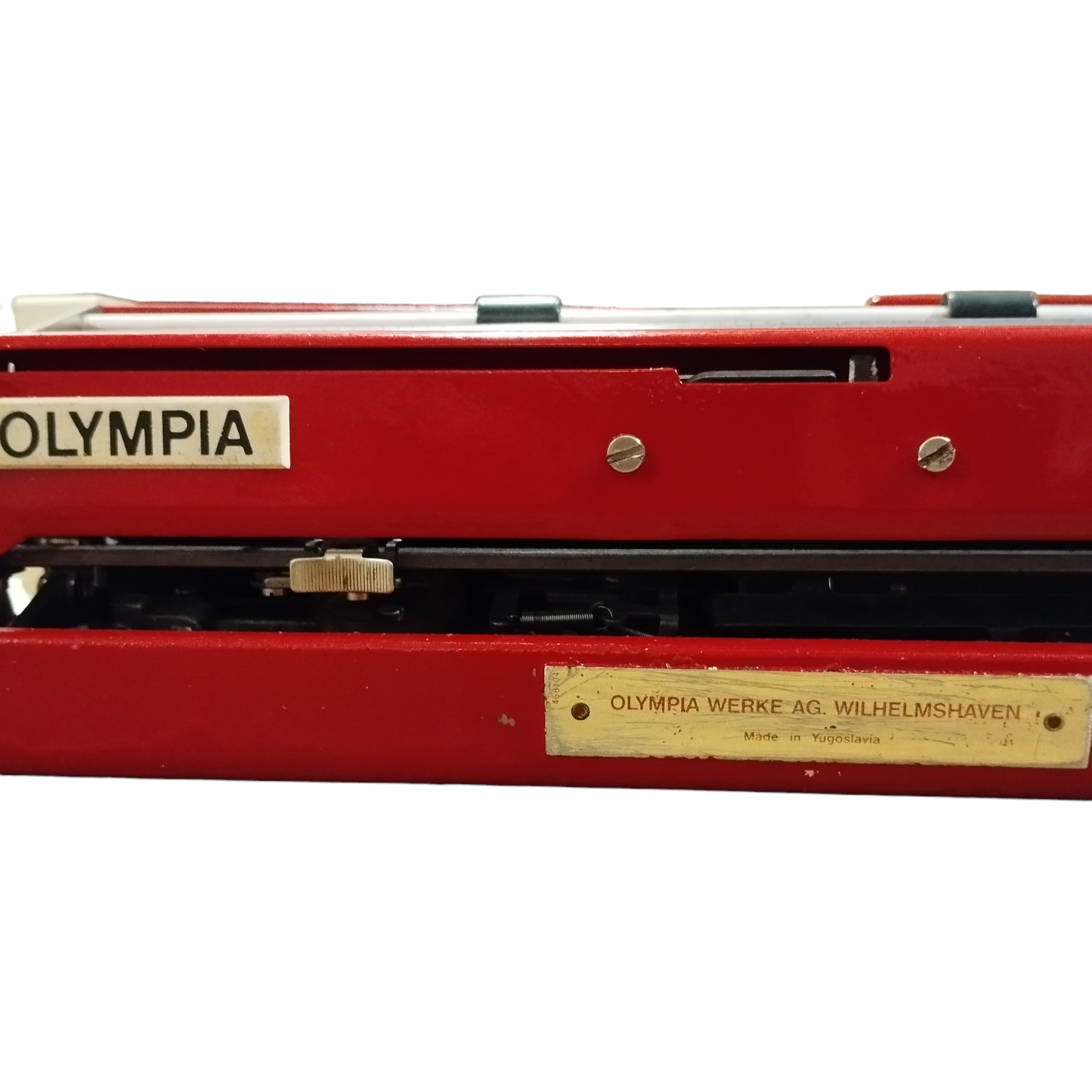 Image of Olympia Traveller de Luxe Typewriter. Available from universaltypewritercompany.in