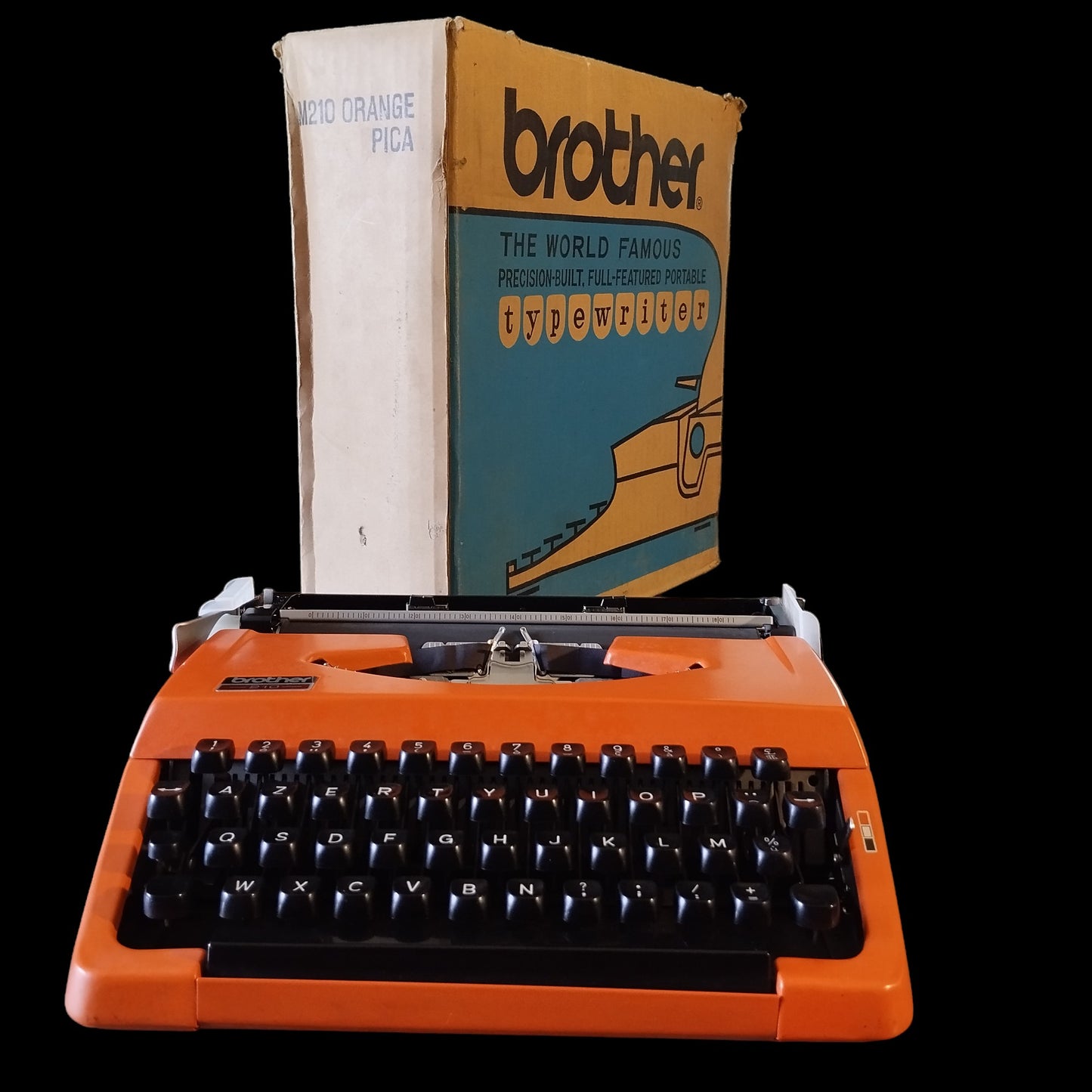 Image of Brother 810 AZERTY Keyboard Typewriter. Available from universaltypewritercompany.in