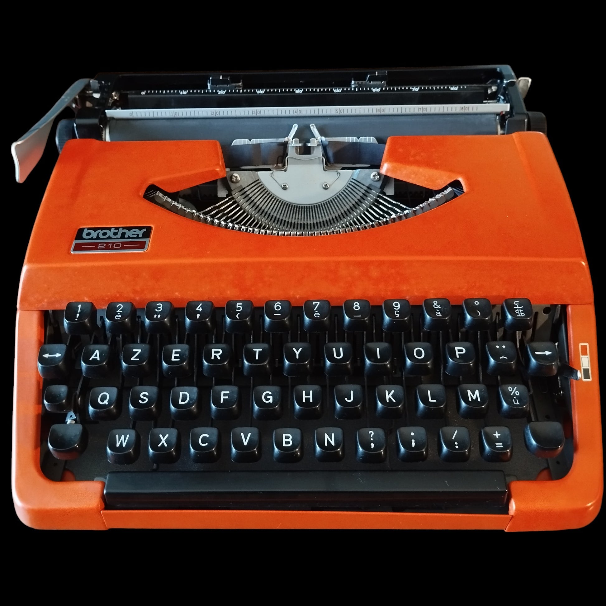 Image of Brother 810 AZERTY Keyboard Typewriter. Available from universaltypewritercompany.in