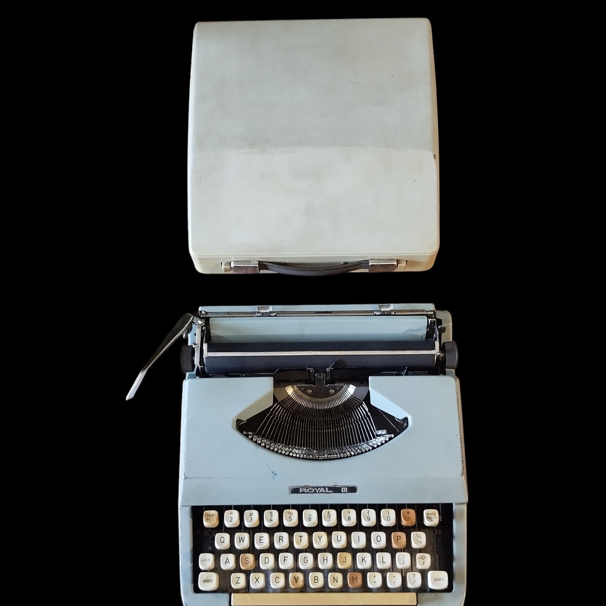 Image of Royal Typewriter from universaltypewritercompany.in